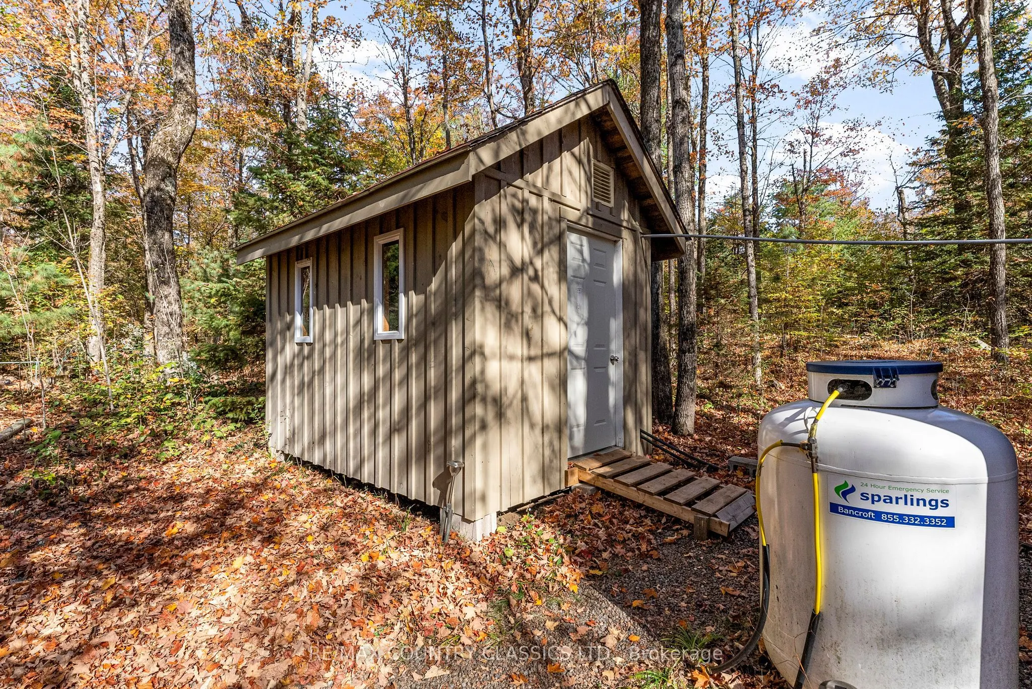 1201 MORAINE Drive