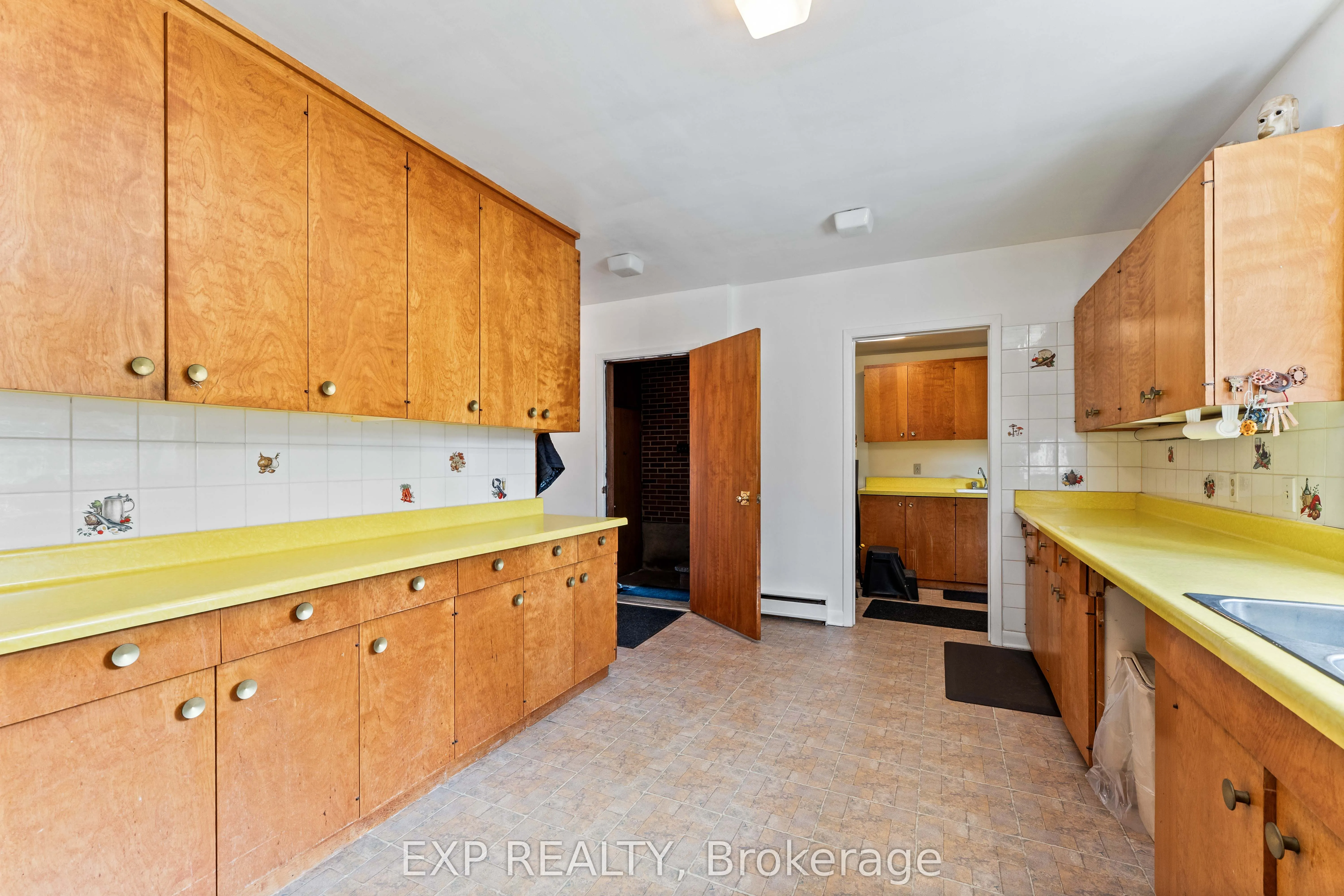 395 Brown Street