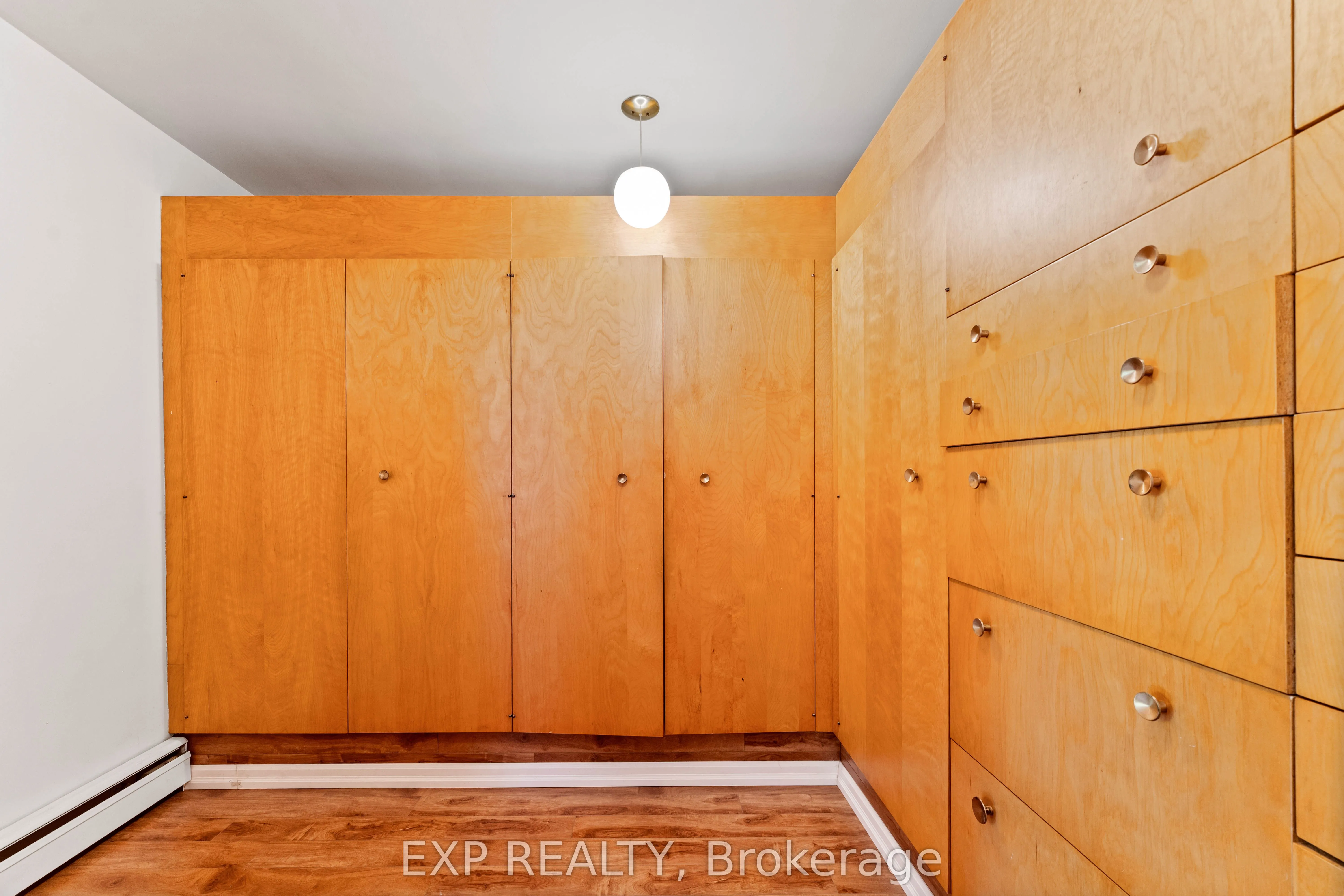 395 Brown Street