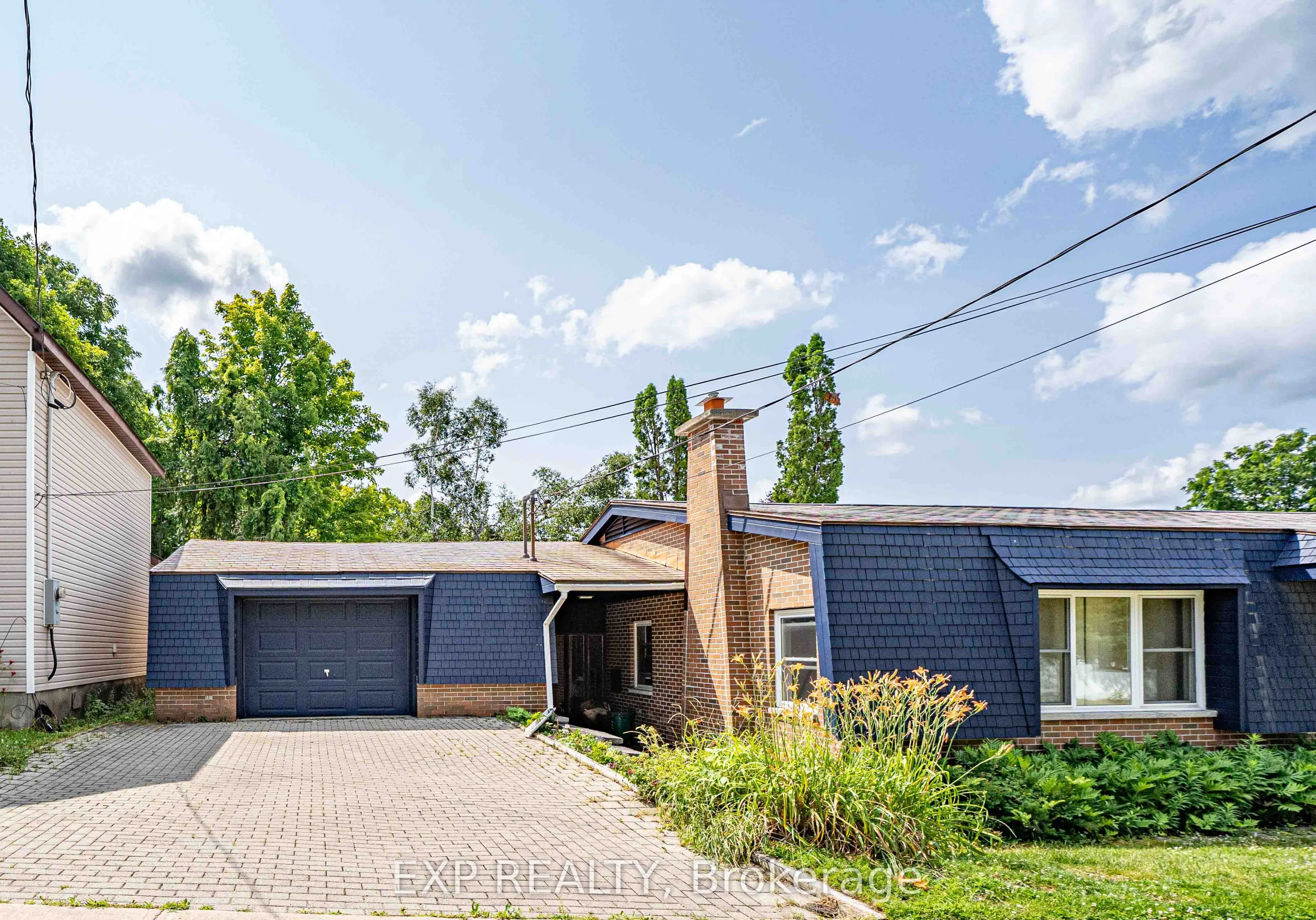 395 Brown Street
