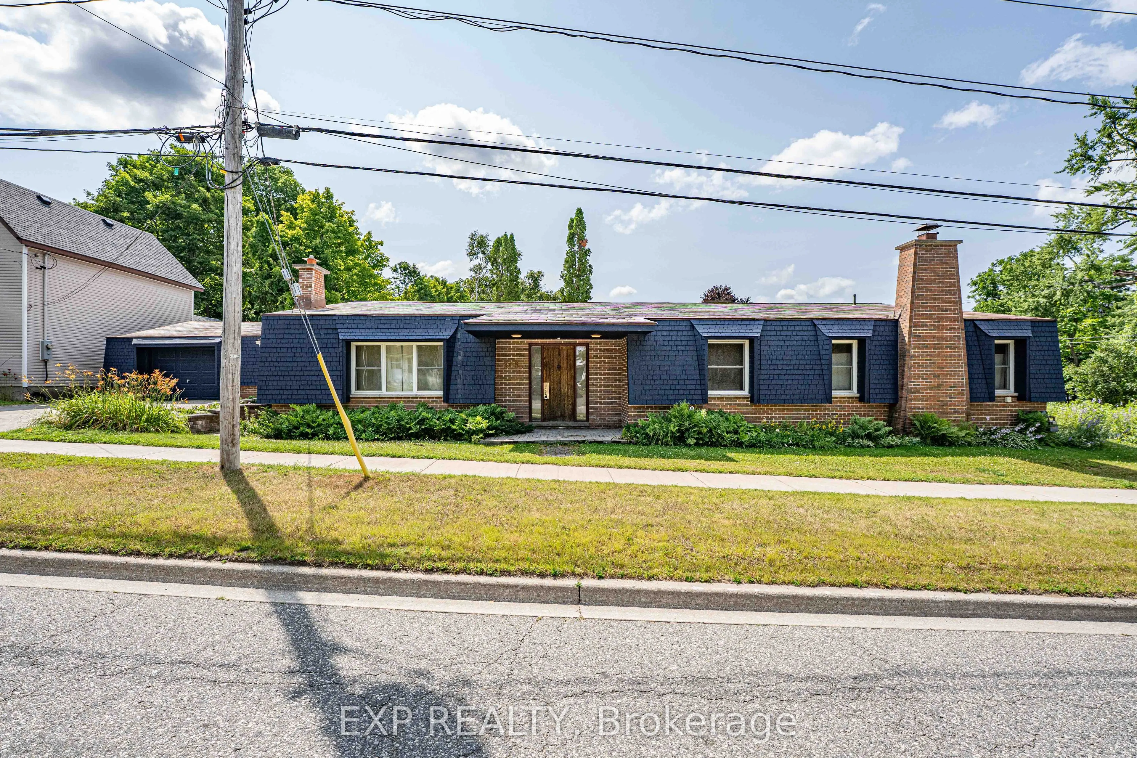 395 Brown Street