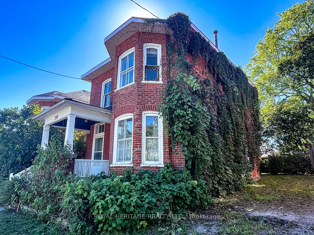 298 Charles Street N