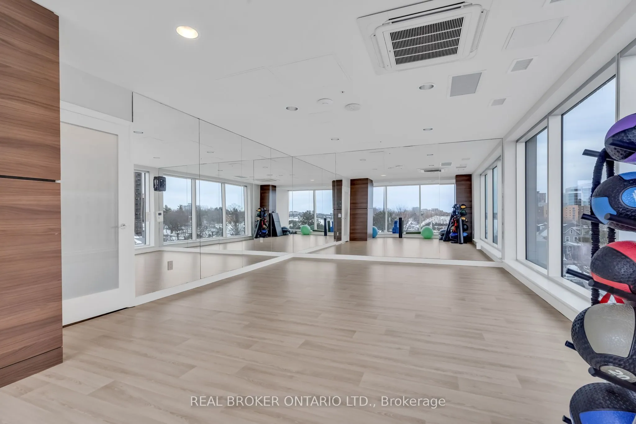 805 Carling Avenue, #802