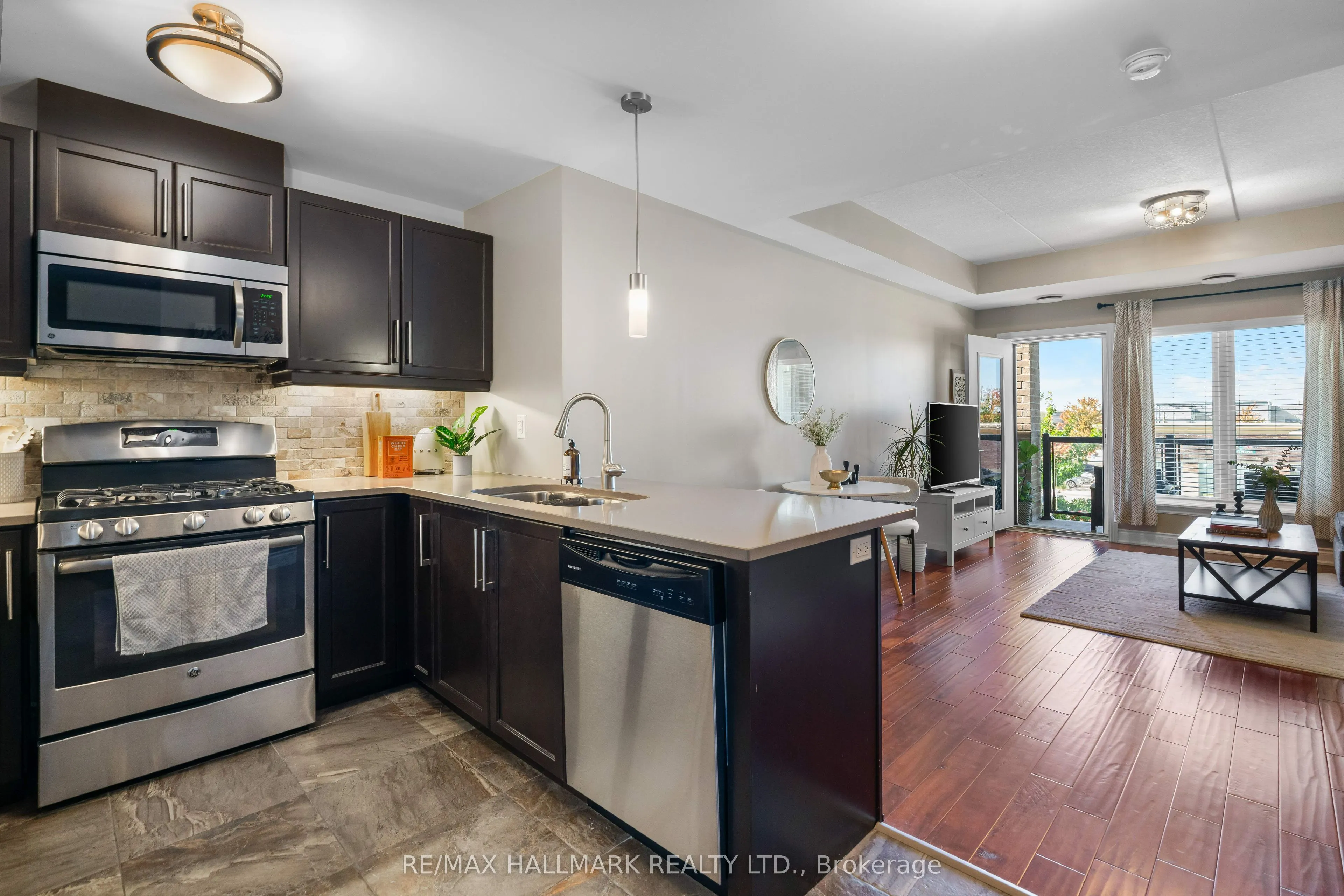 106 Bard Boulevard, #302