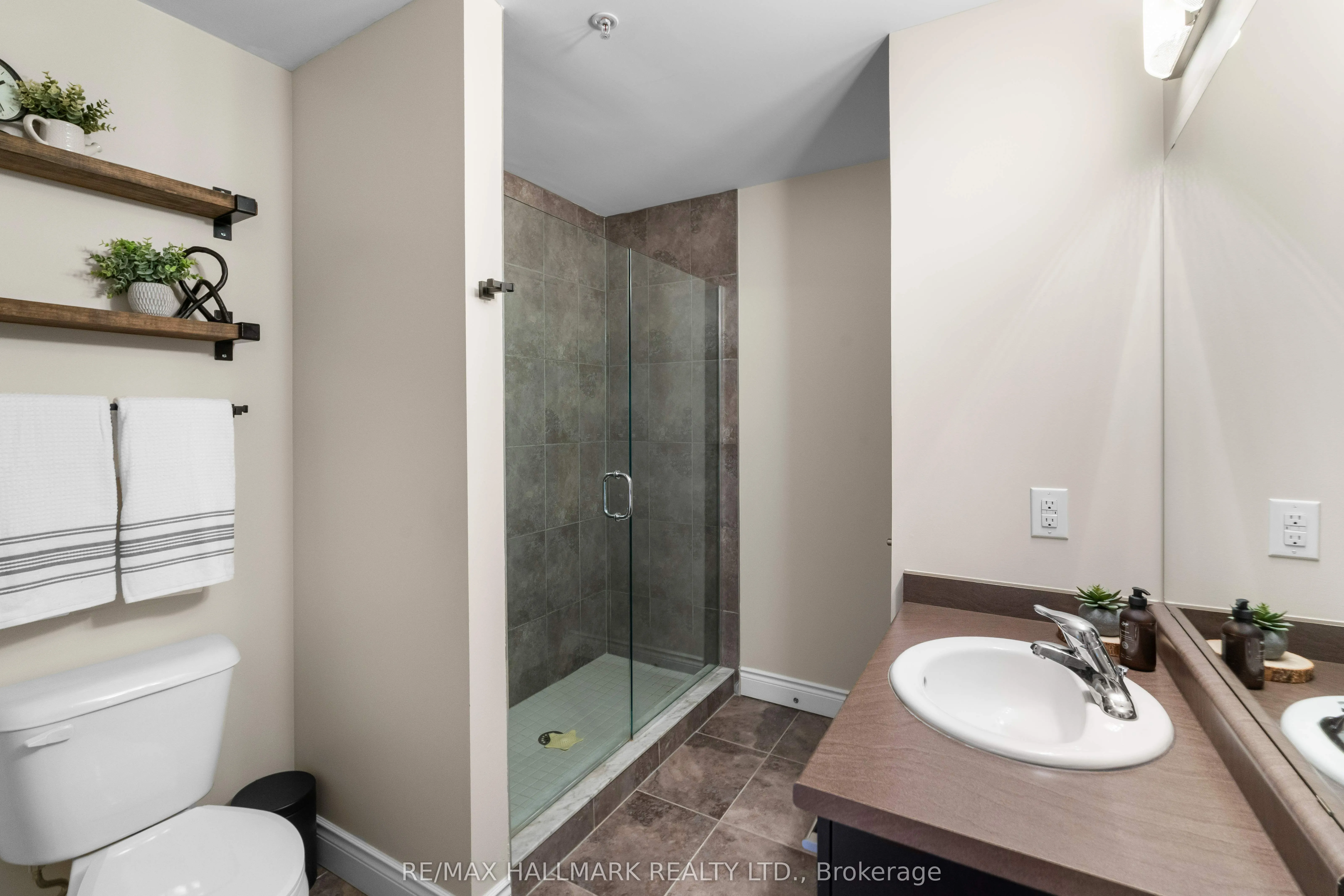 106 Bard Boulevard, #302
