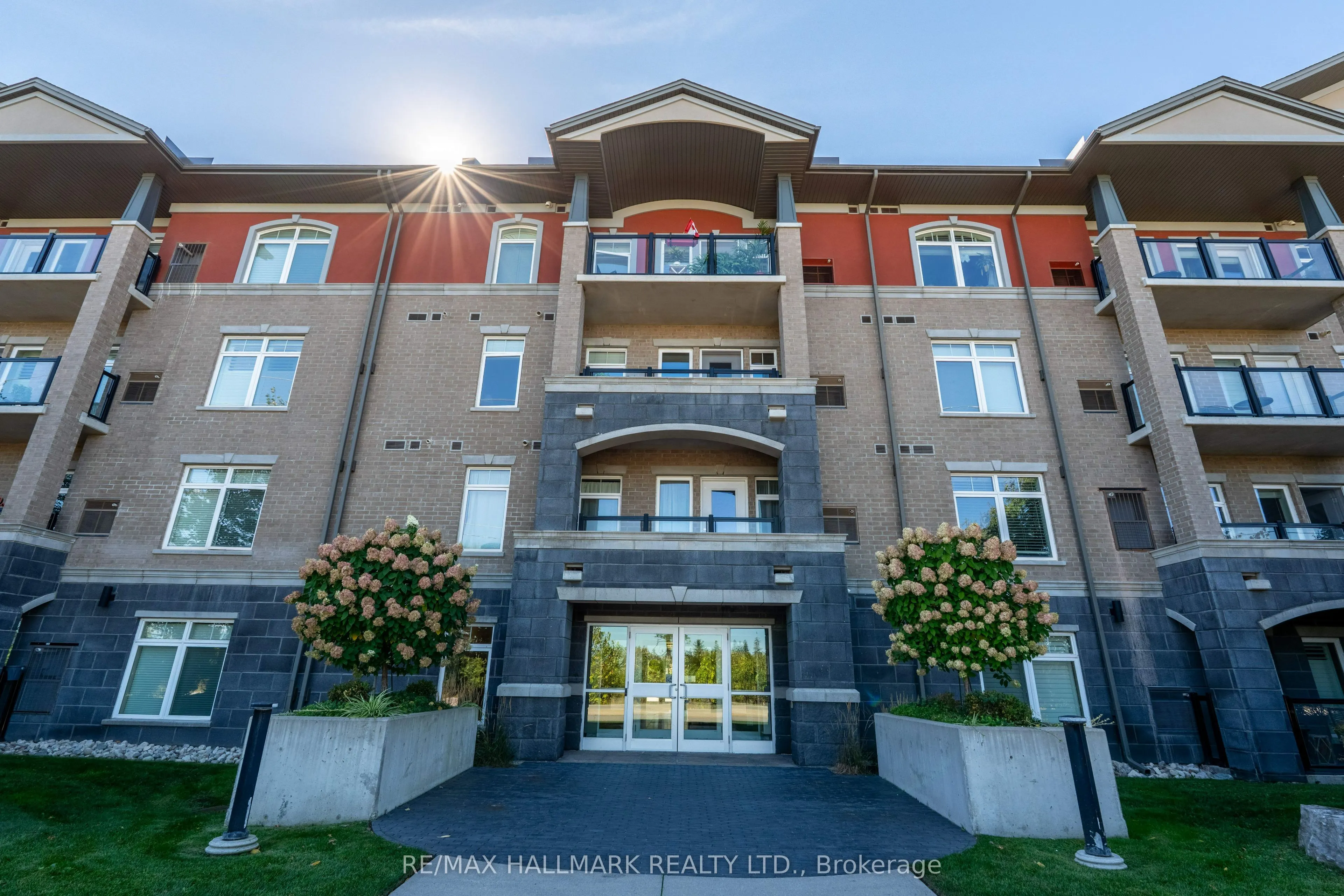 106 Bard Boulevard, #302