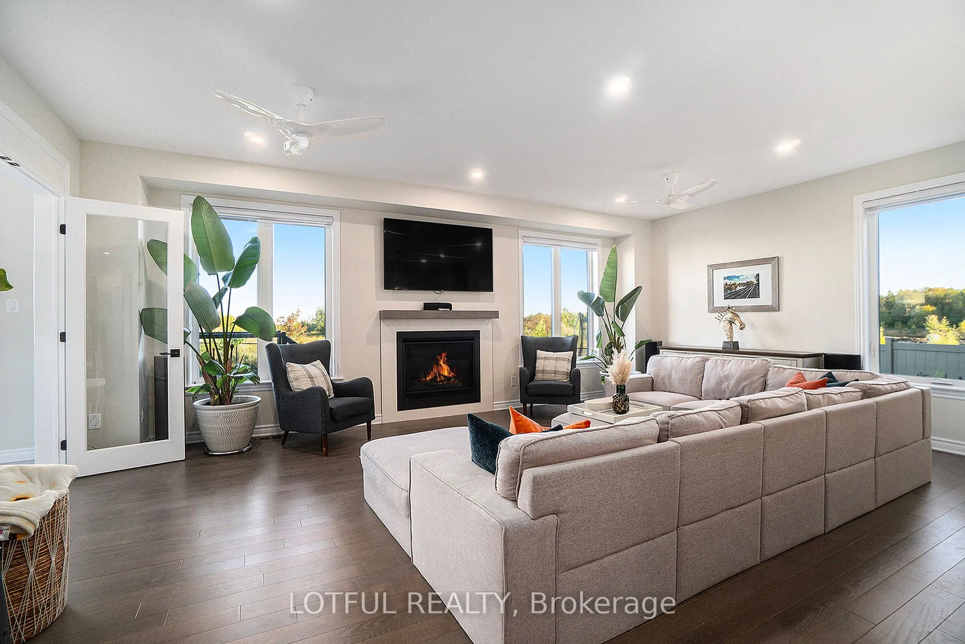 71 Aridus Crescent