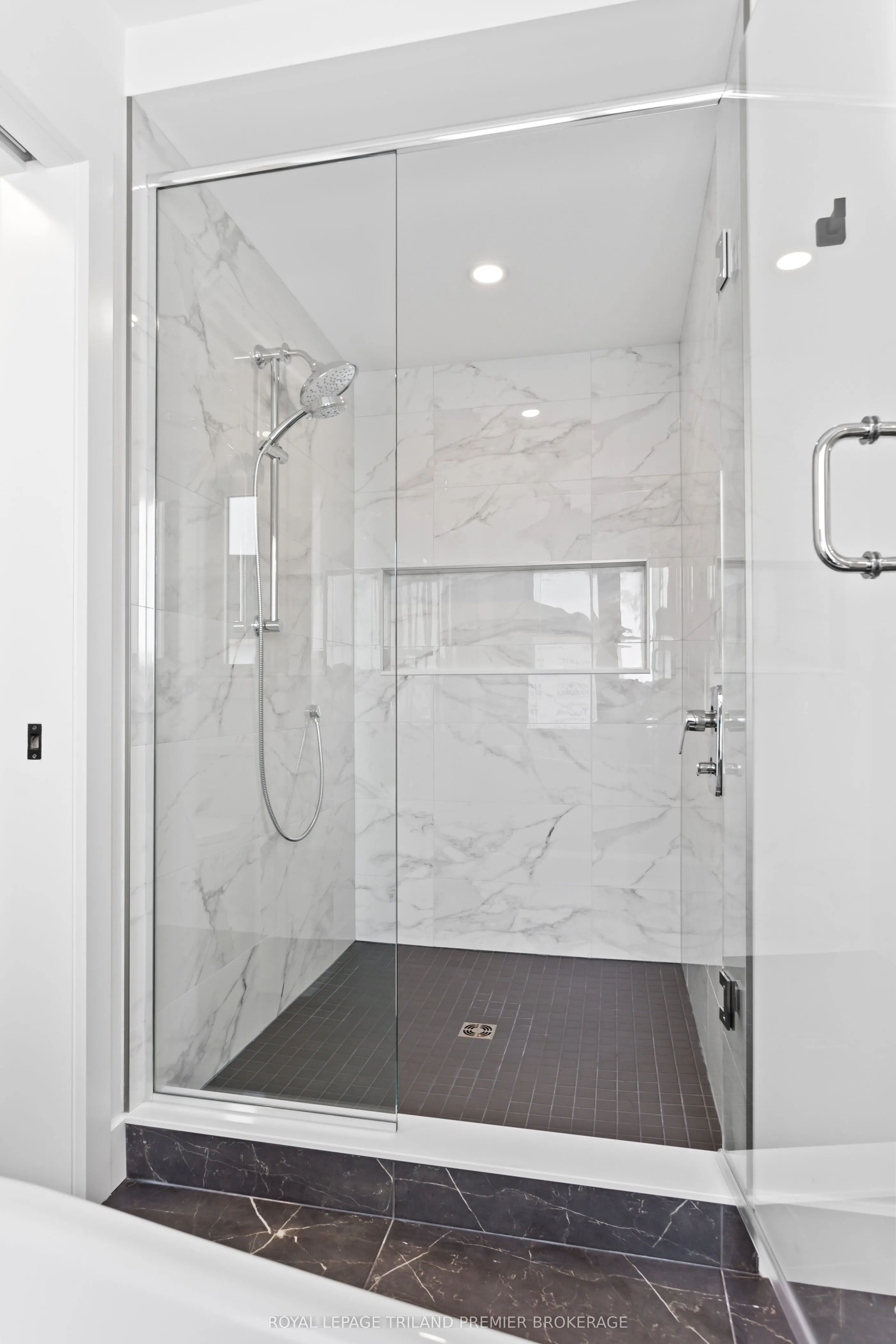 1378 BUSH HILL LINK