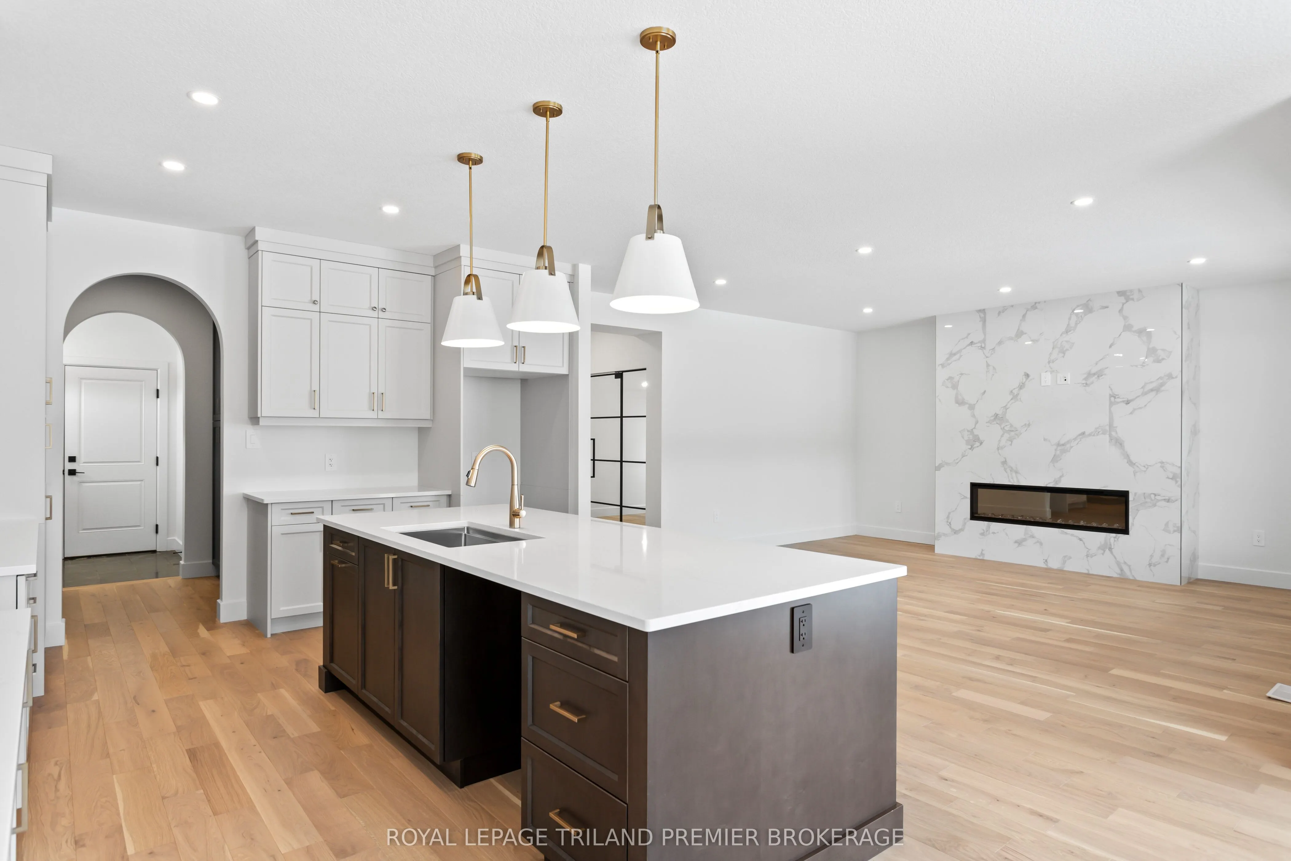 1378 BUSH HILL LINK