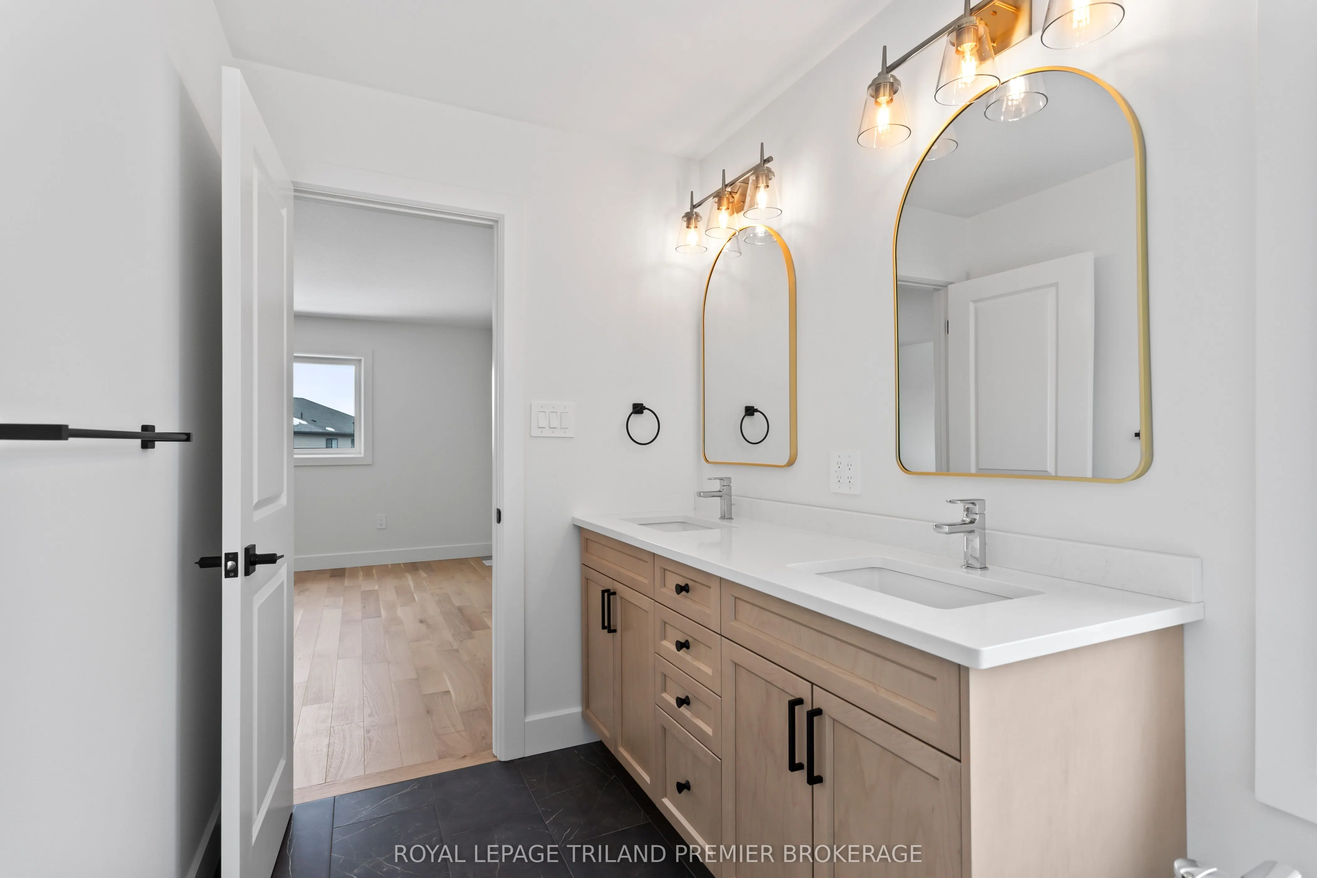 1378 BUSH HILL LINK