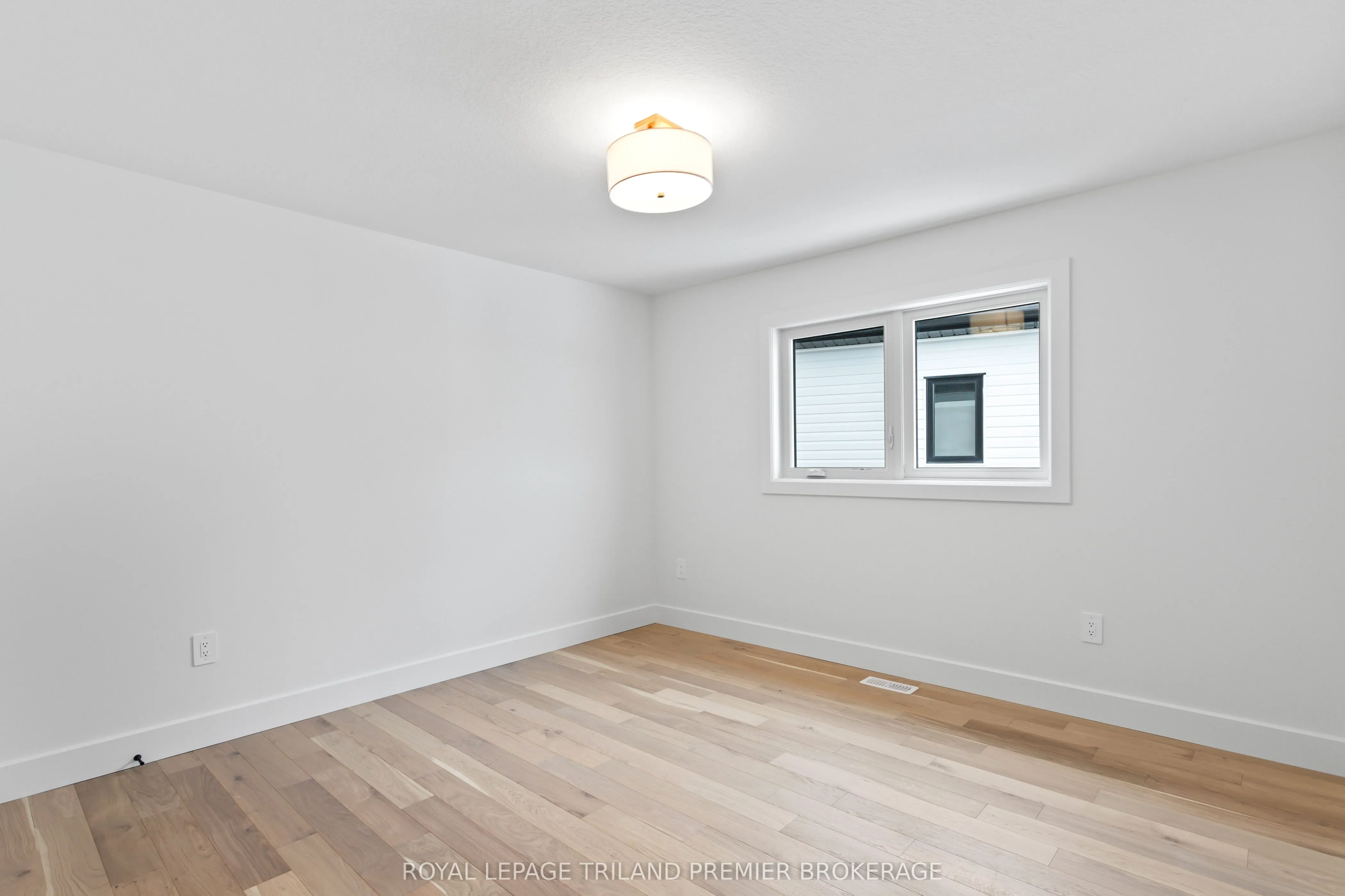 1378 BUSH HILL LINK