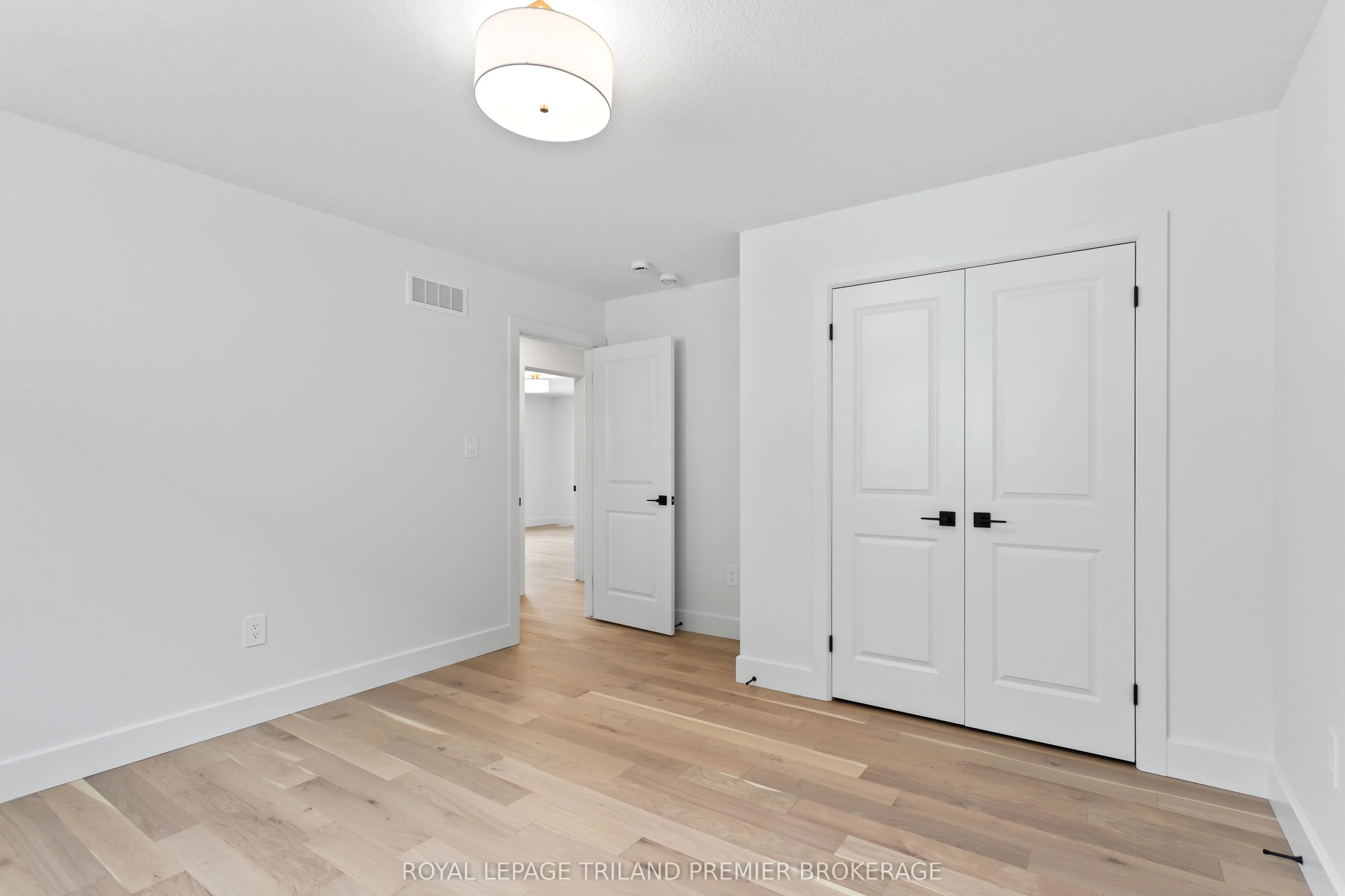 1378 BUSH HILL LINK
