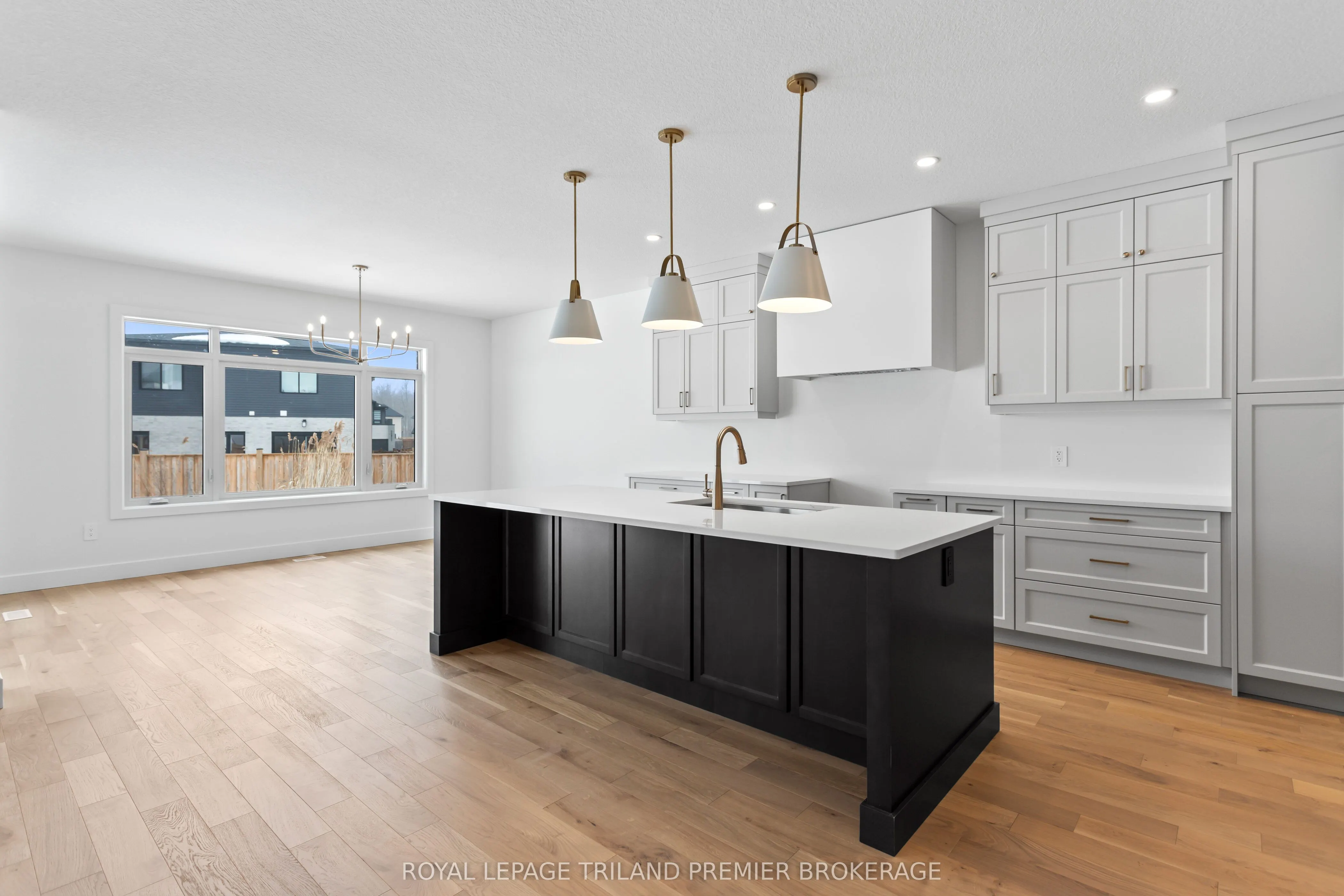 1378 BUSH HILL LINK