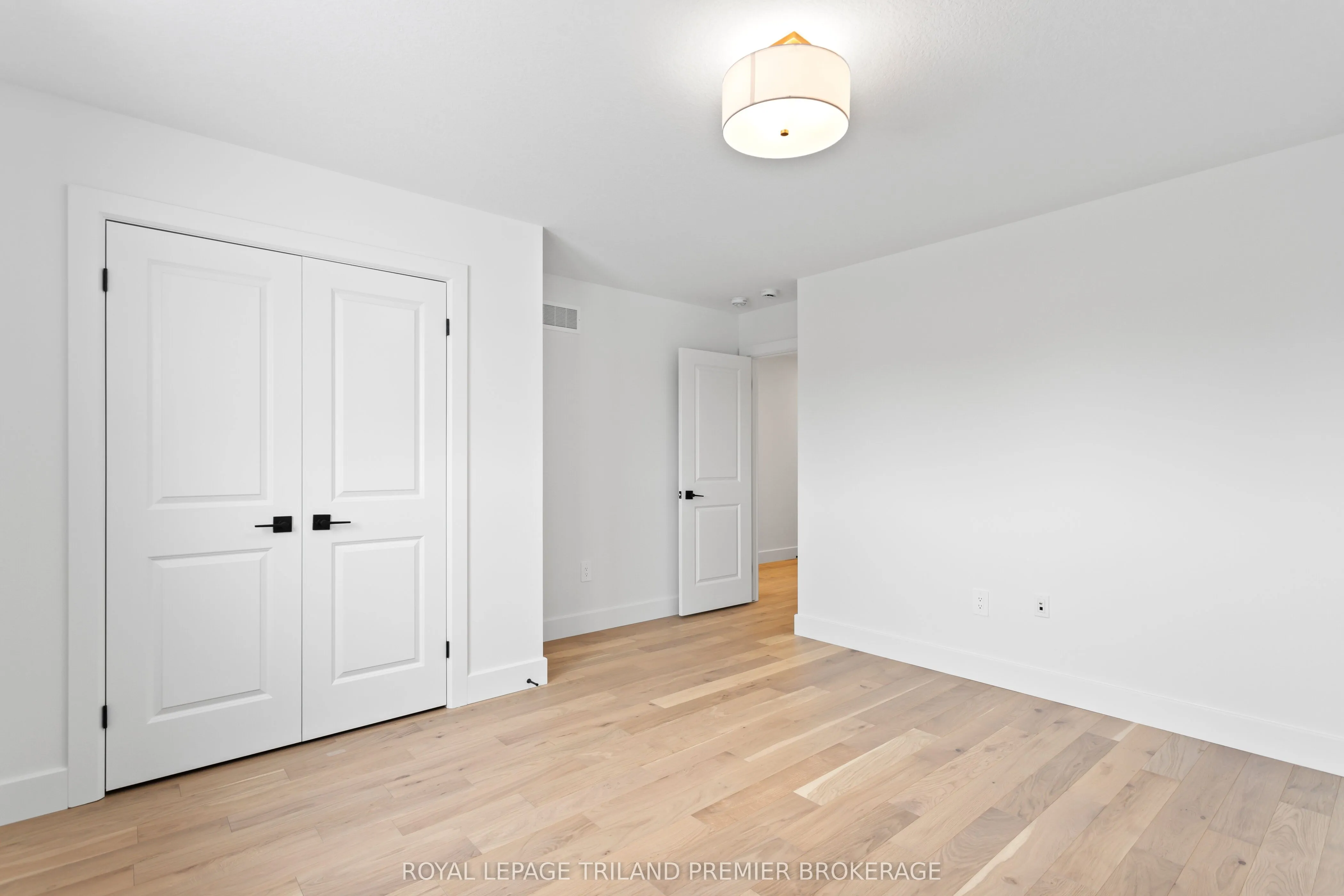 1378 BUSH HILL LINK