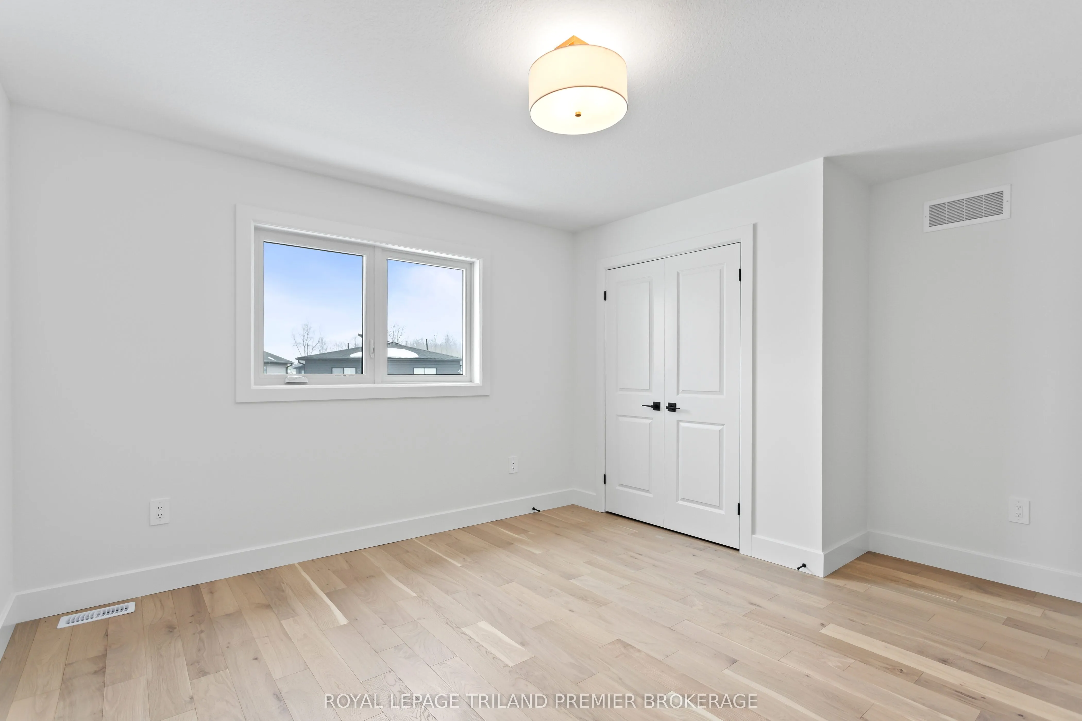 1378 BUSH HILL LINK