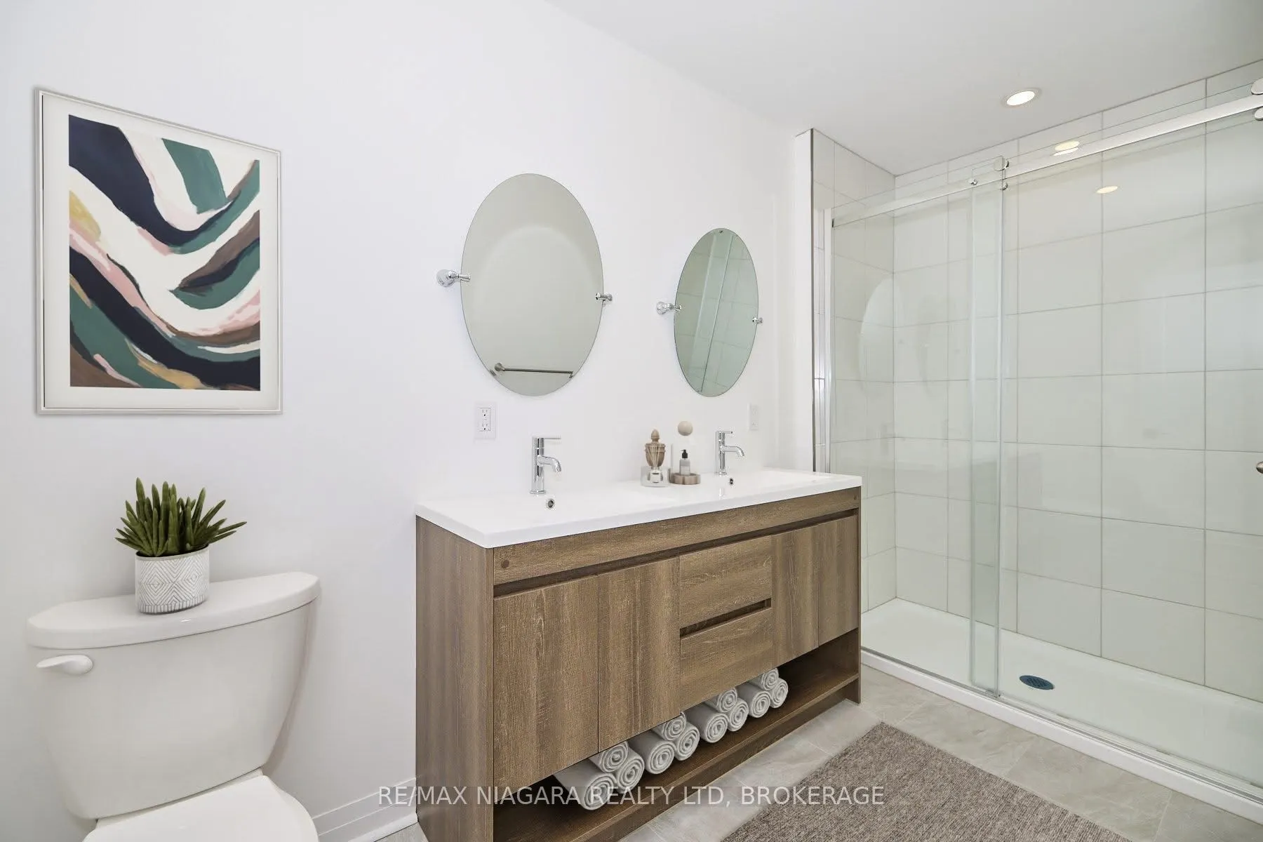 253 Dufferin Street