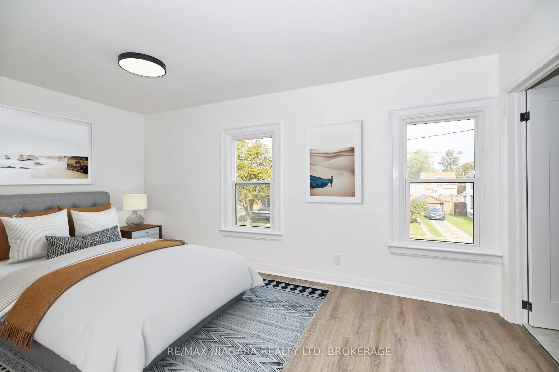 253 Dufferin Street