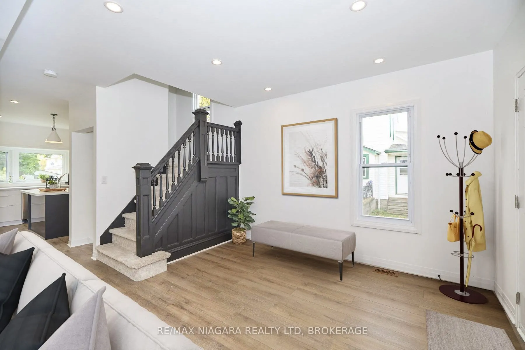 253 Dufferin Street