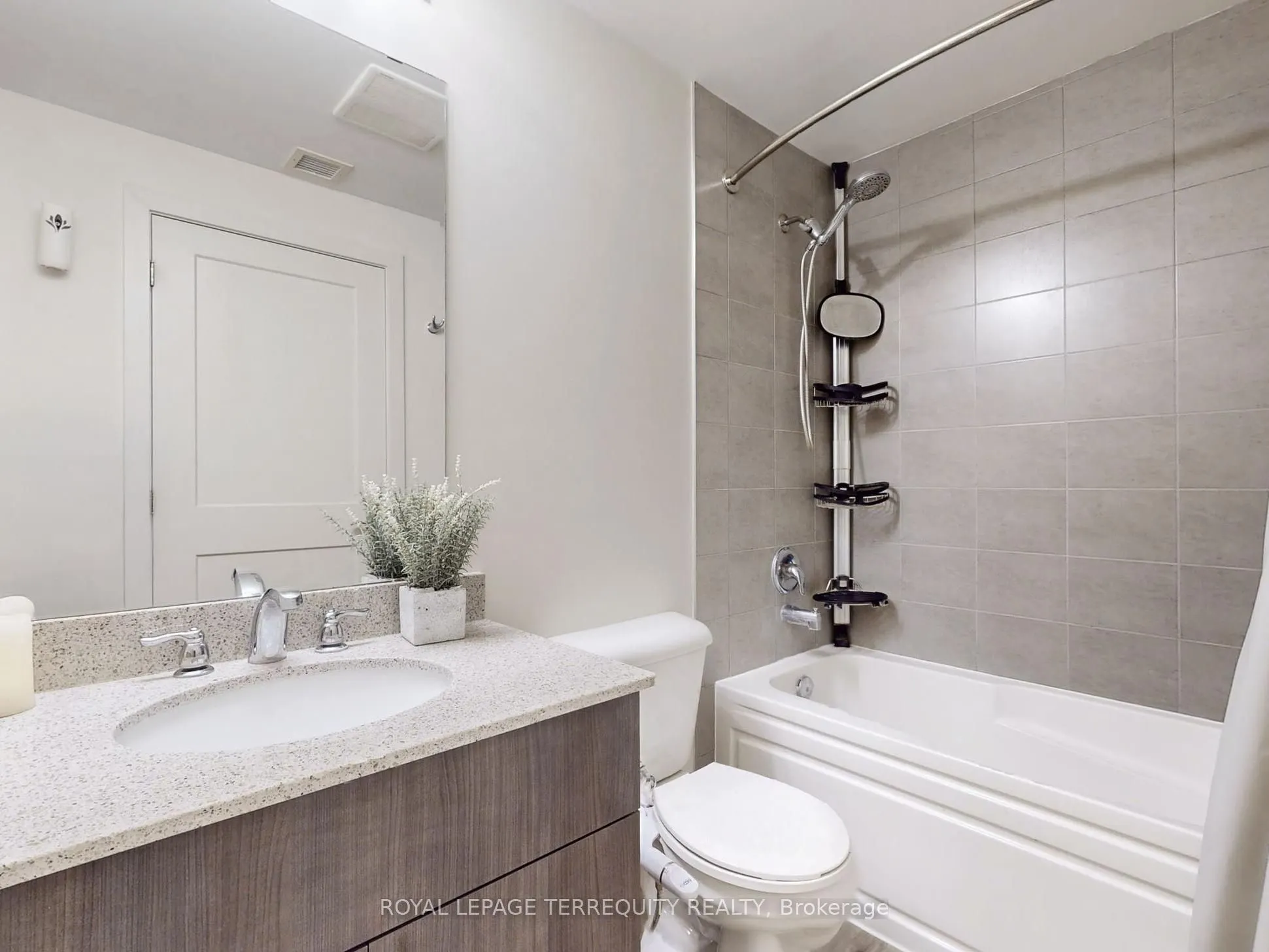 110 Fergus Avenue, #419