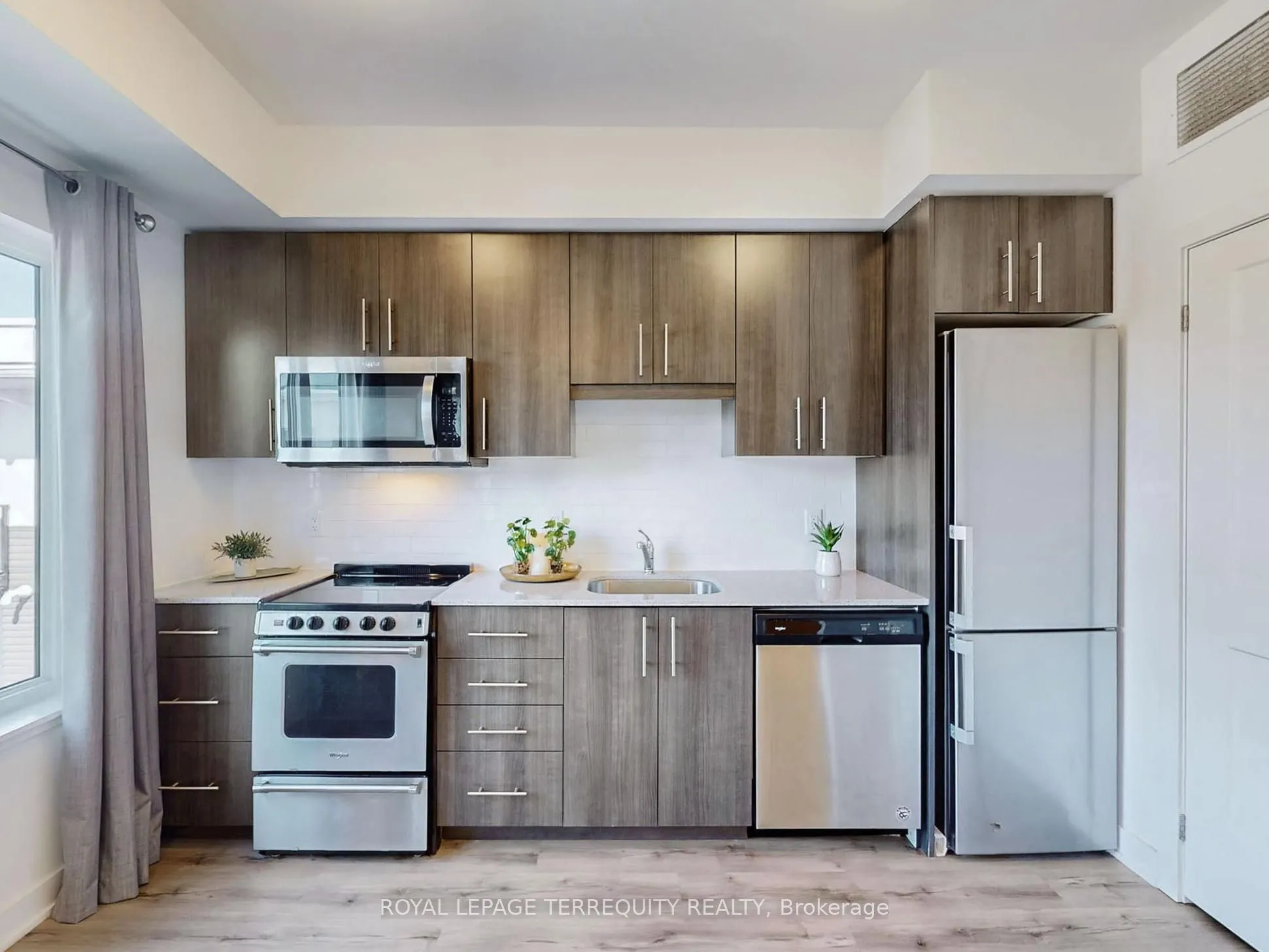 110 Fergus Avenue, #419