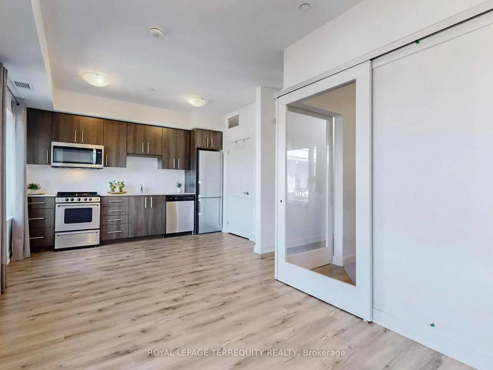 110 Fergus Avenue, #419