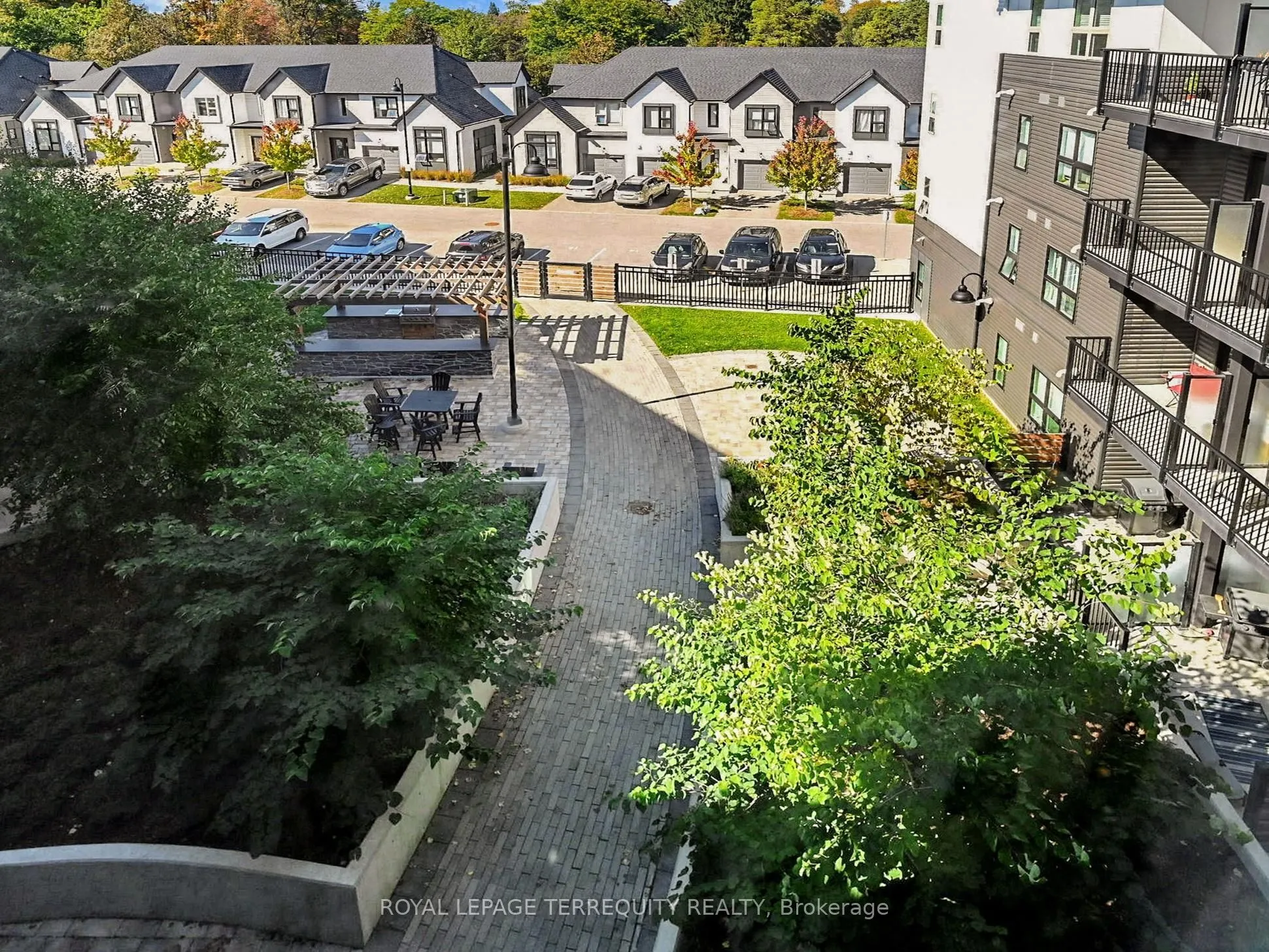 110 Fergus Avenue, #419