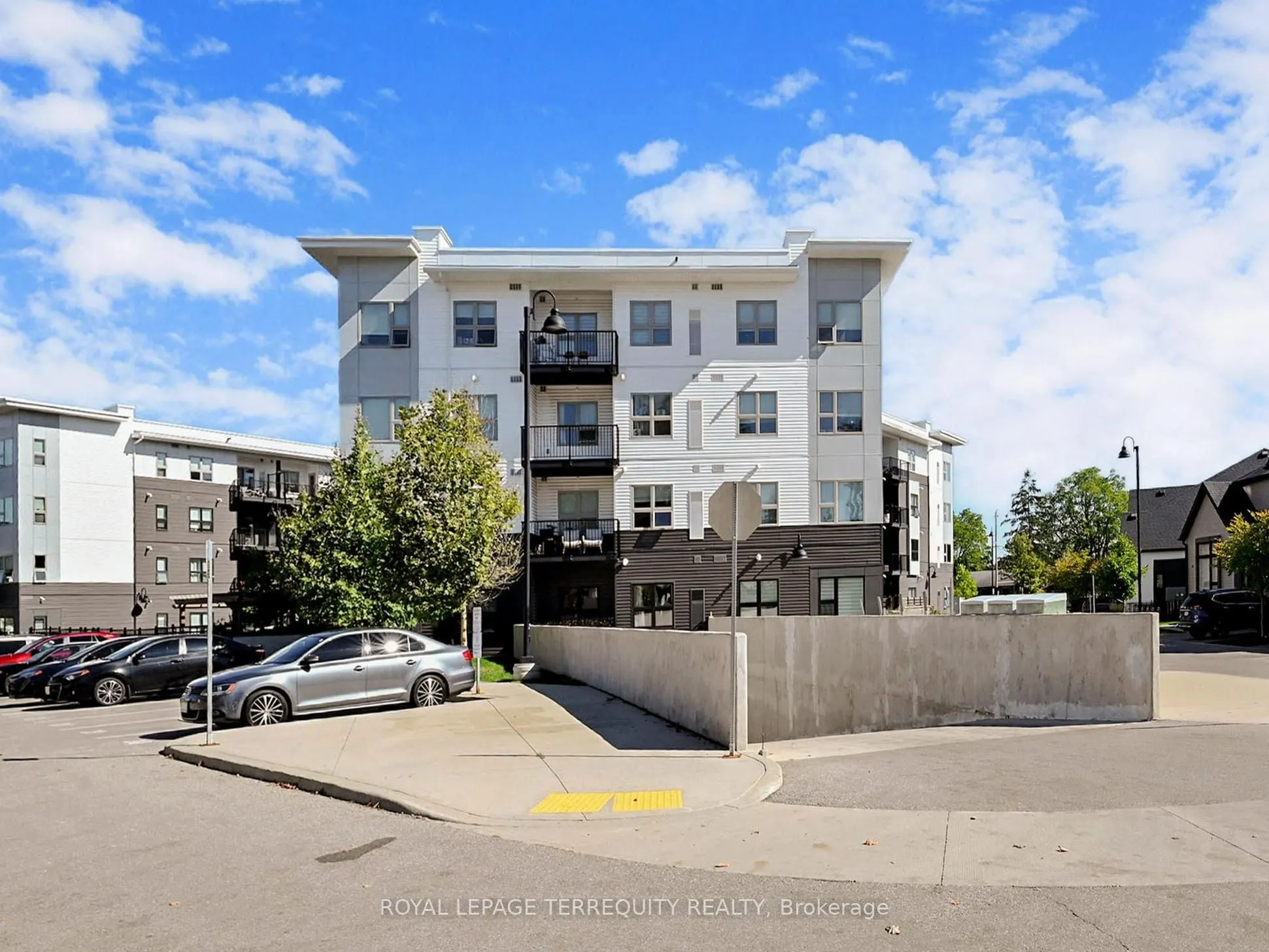 110 Fergus Avenue, #419