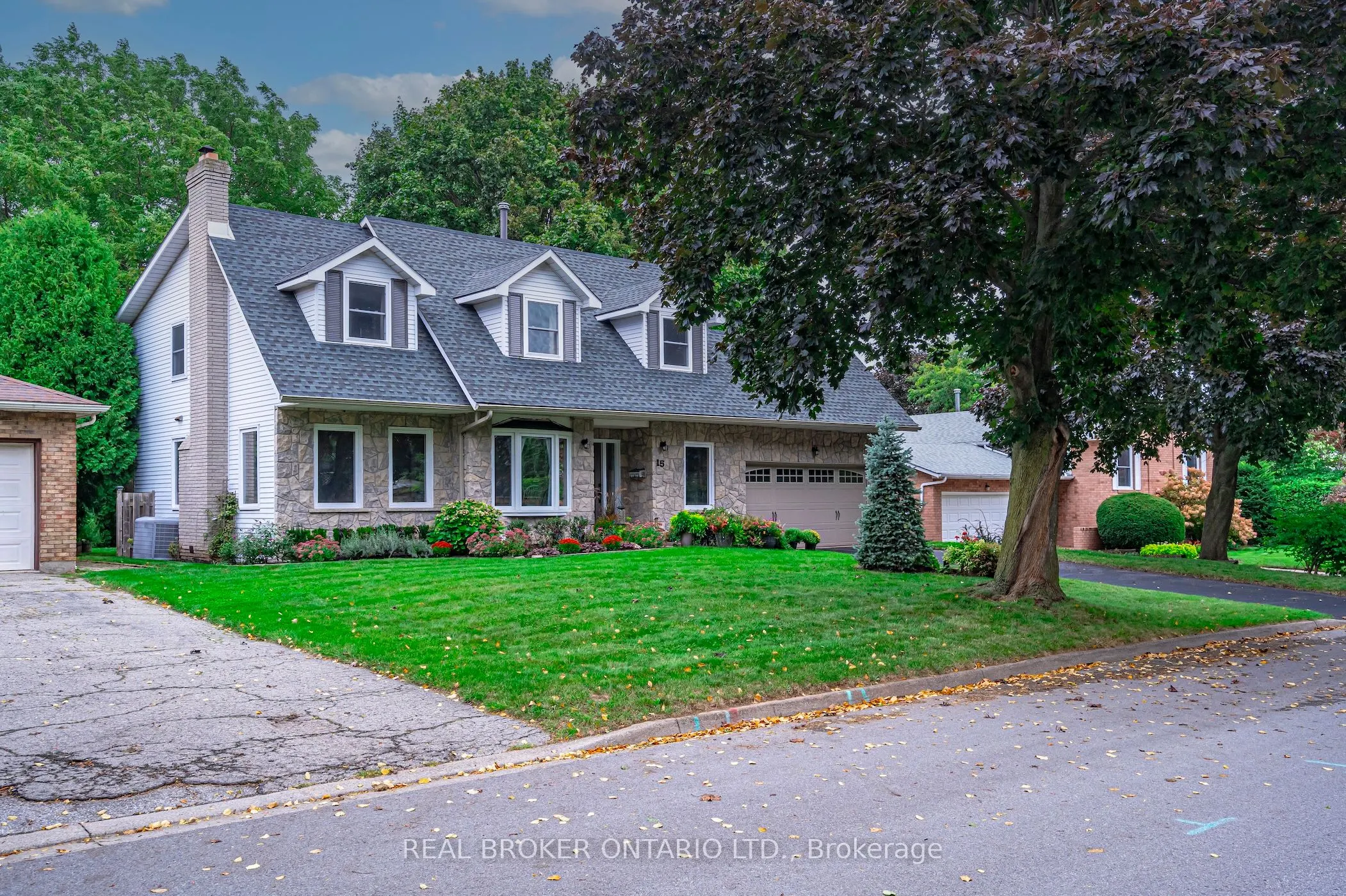 15 Blue Forest Drive