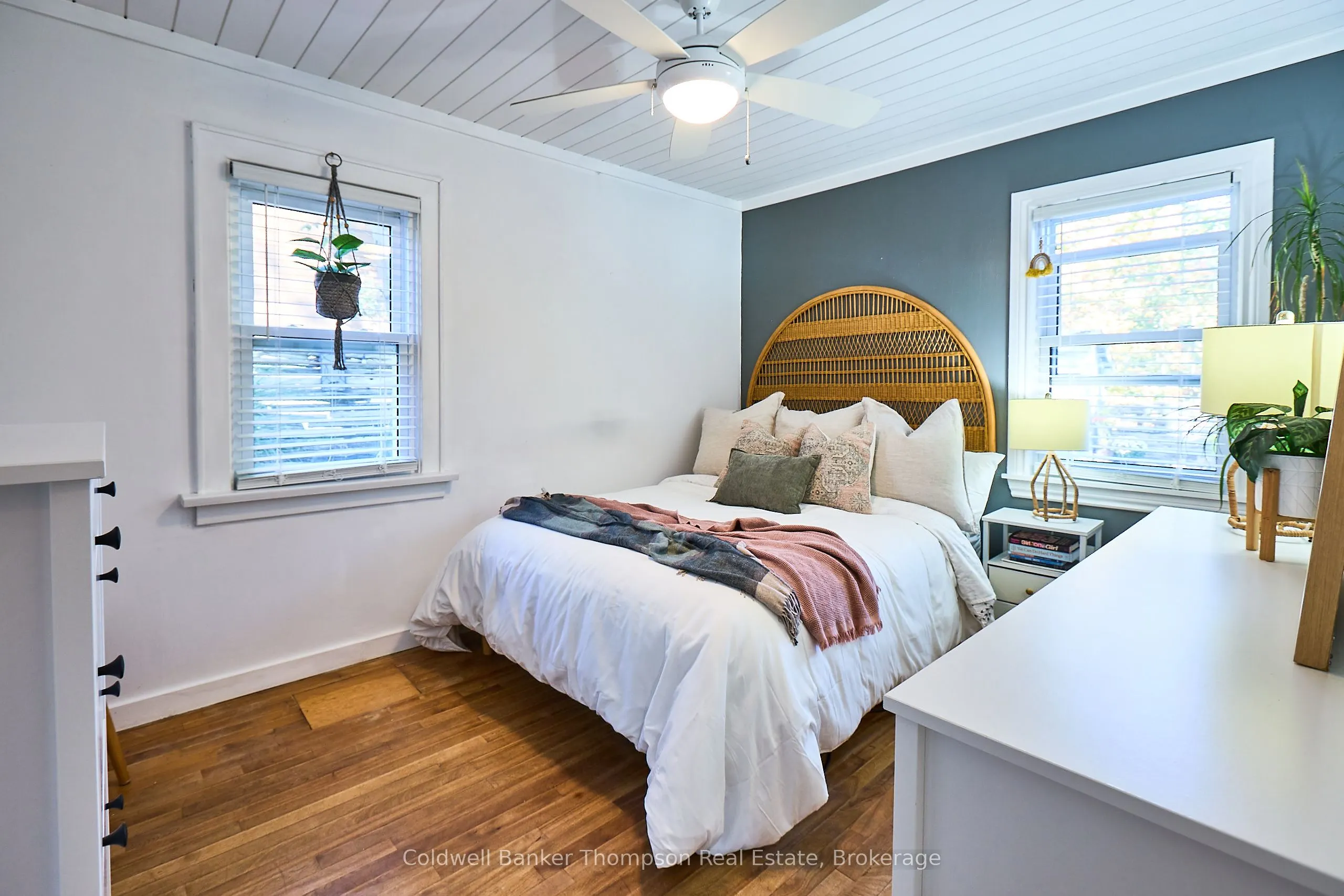 14 Cora Street W