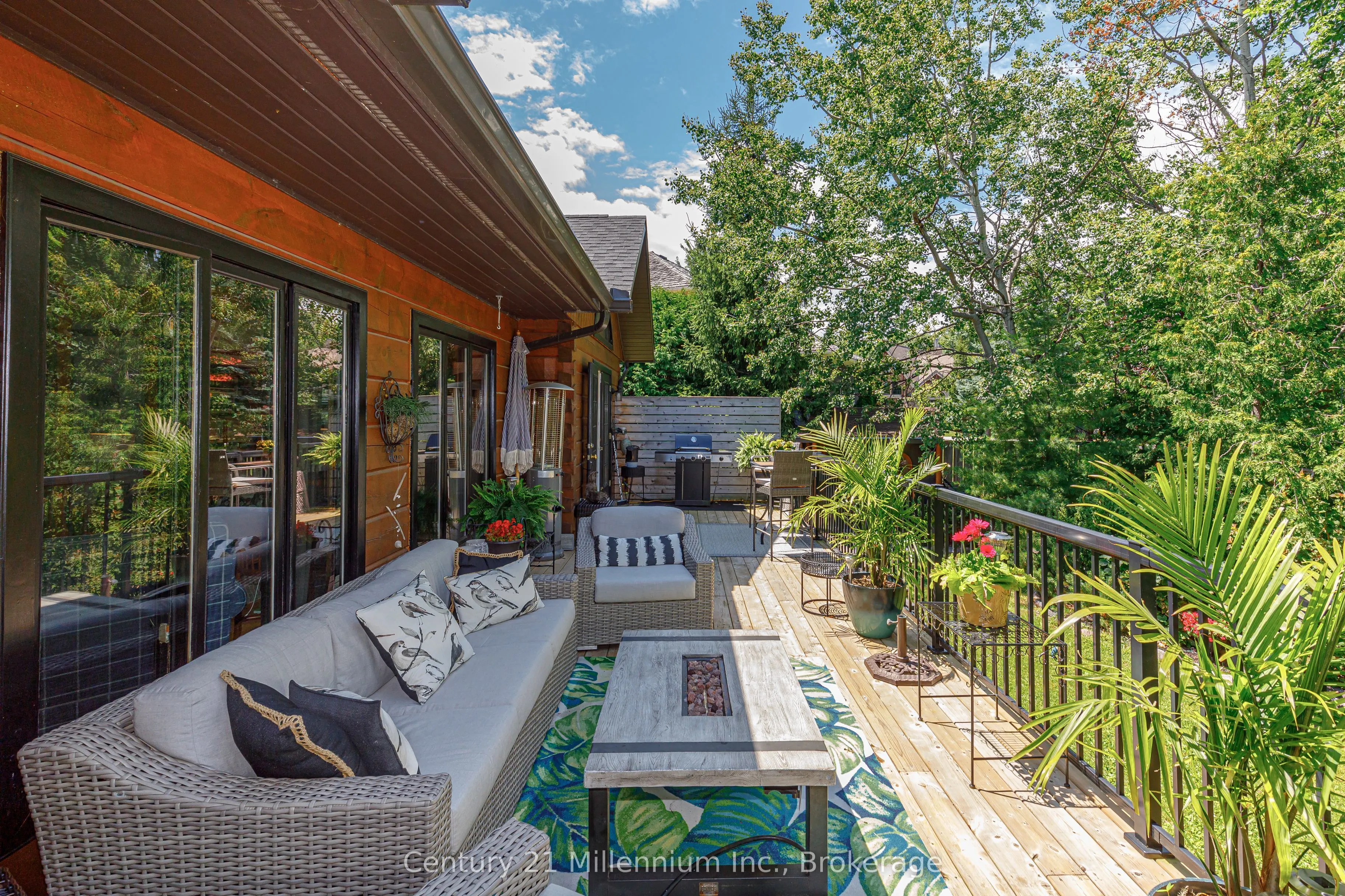 108 Cortina Crescent