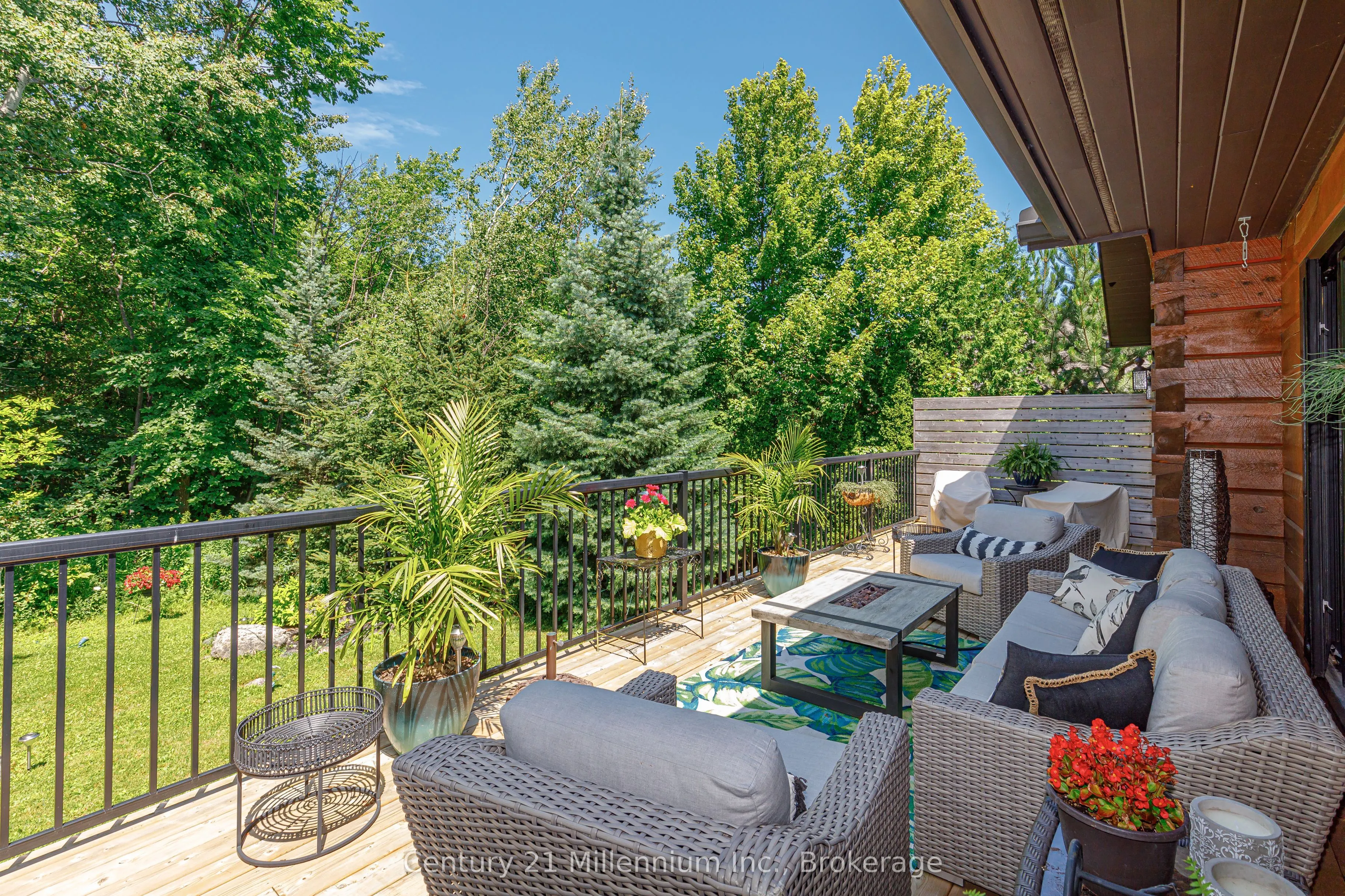 108 Cortina Crescent