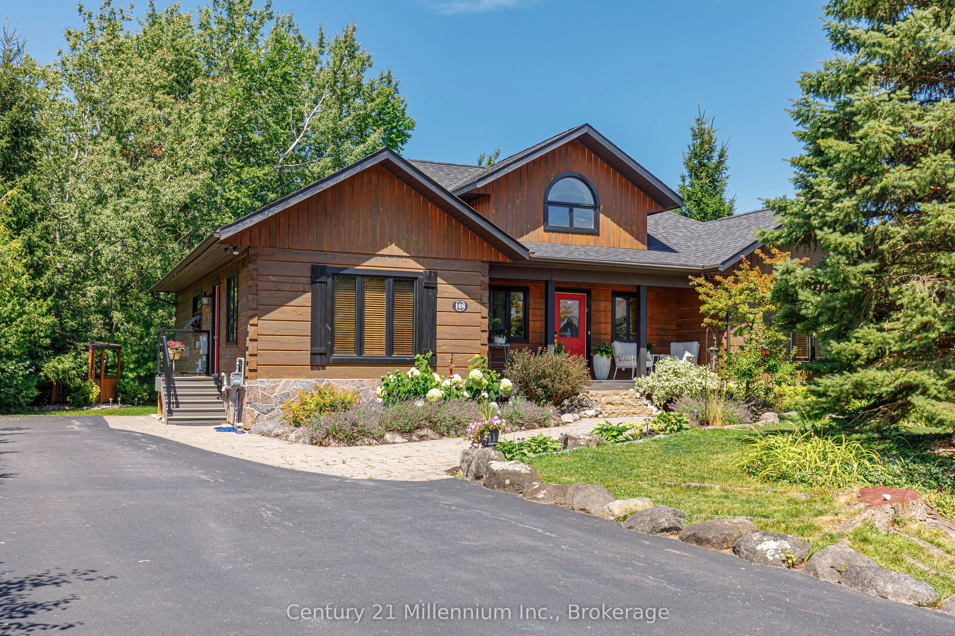 108 Cortina Crescent