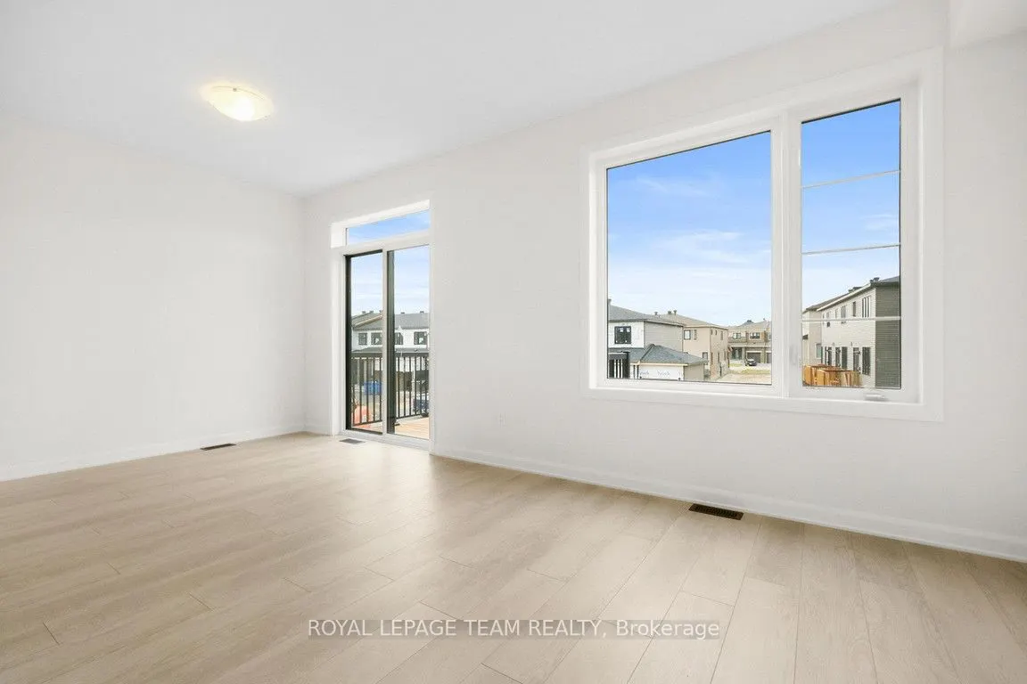 975 Athenry Court