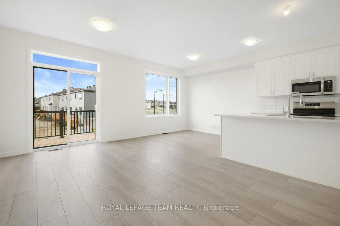 975 Athenry Court