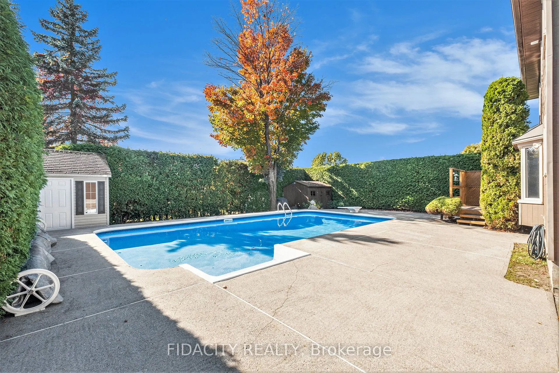 914 Long Meadow Way