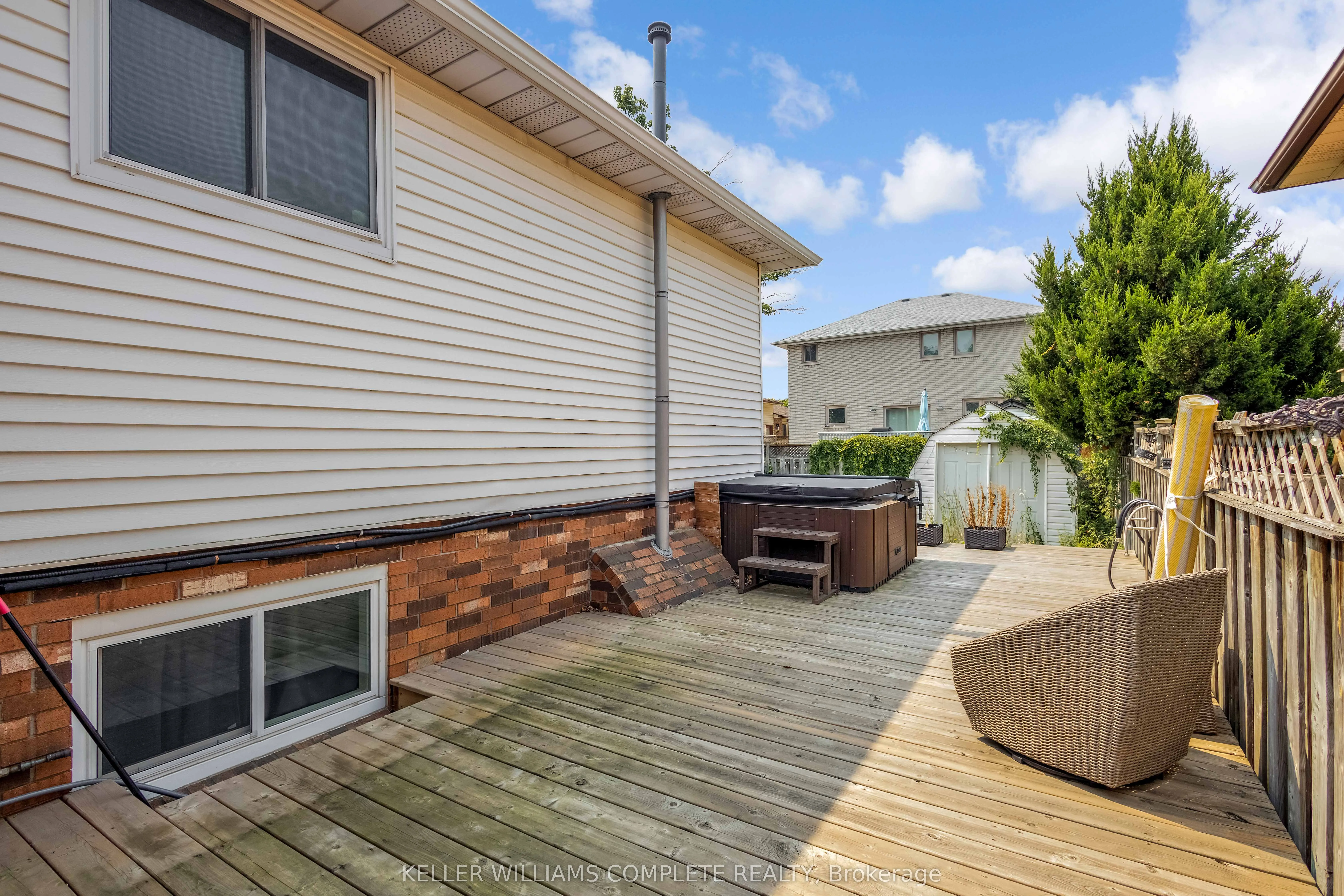 18 Rosewell Street