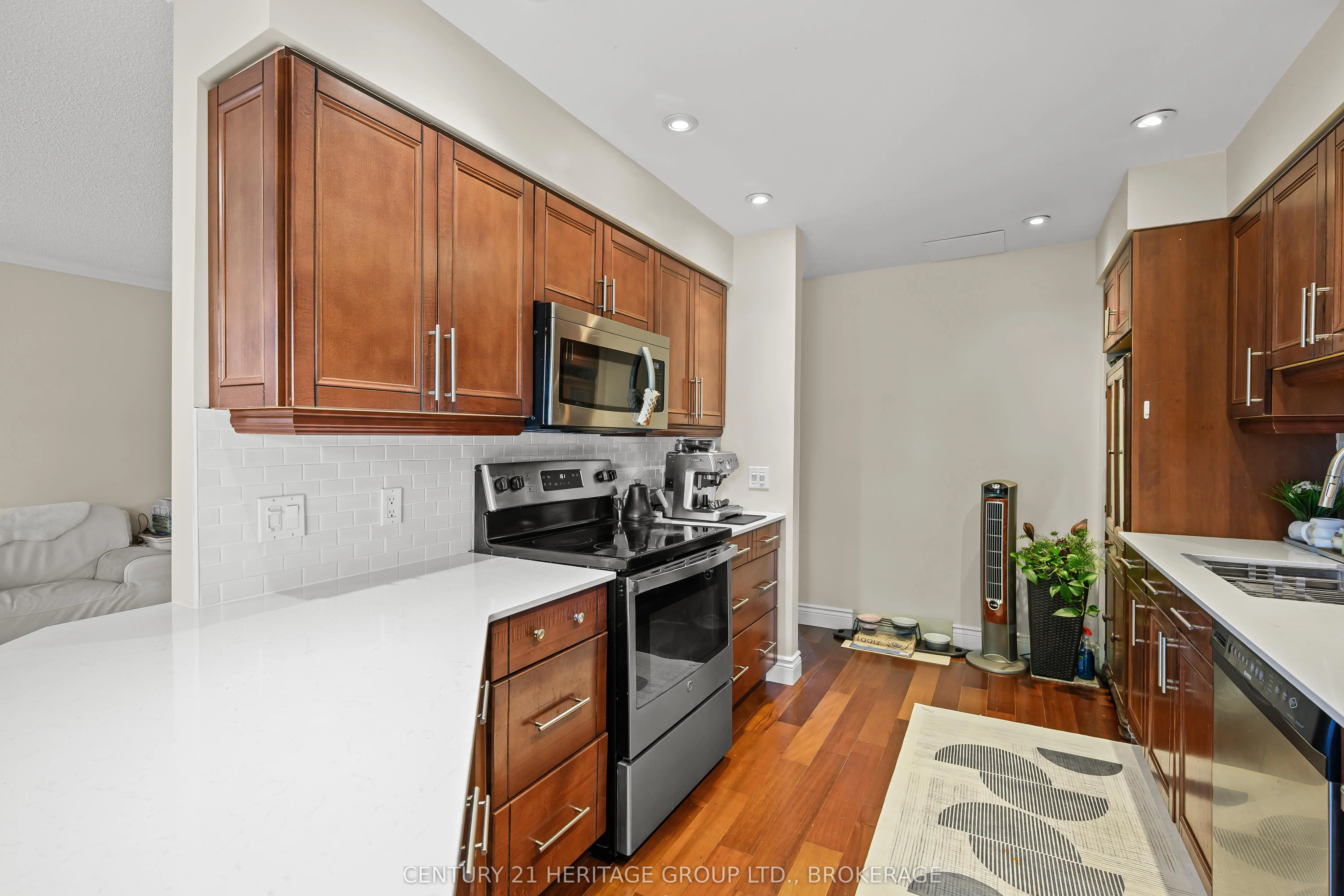 1098 King Street W, #29
