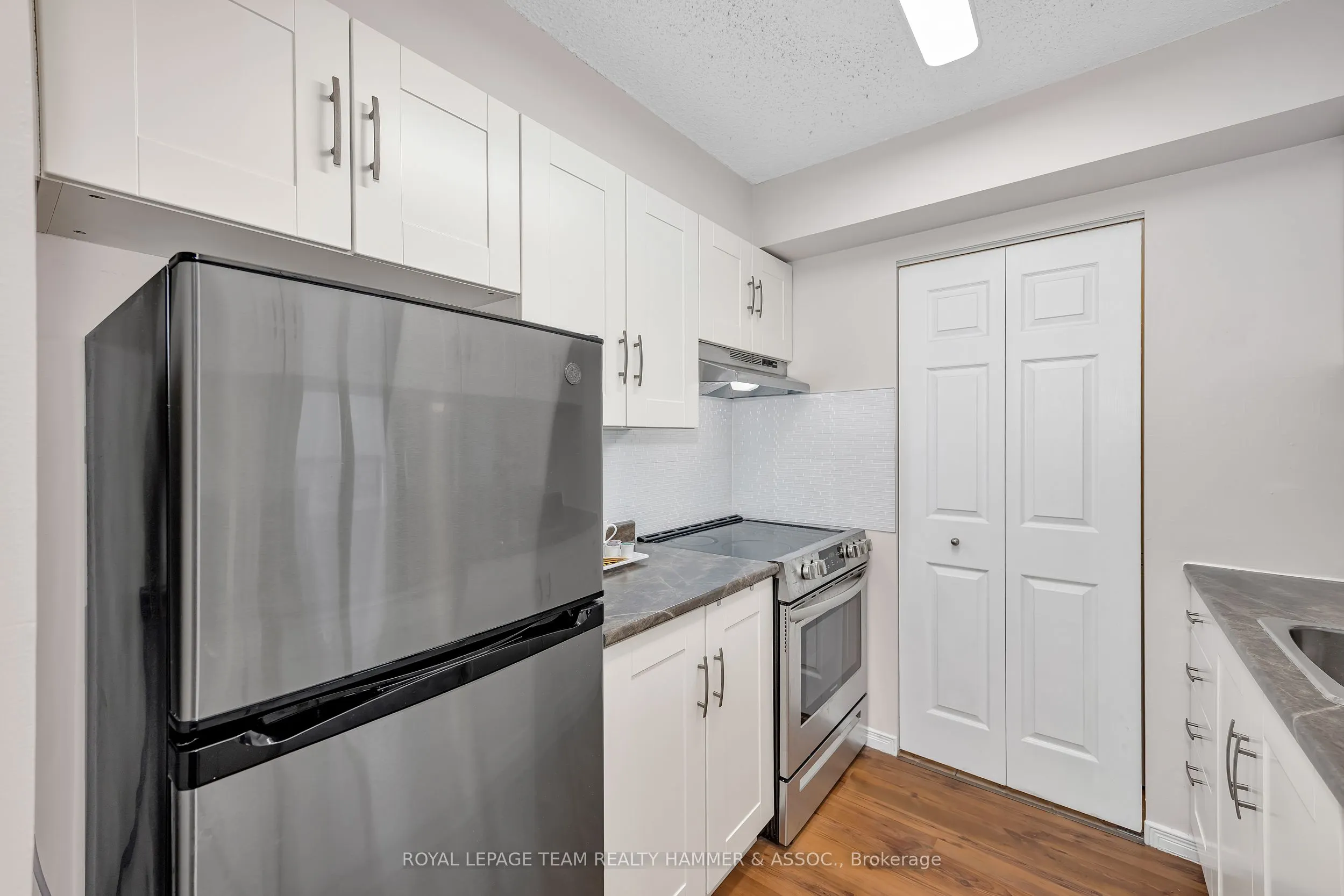 199 Kent Street, #1701