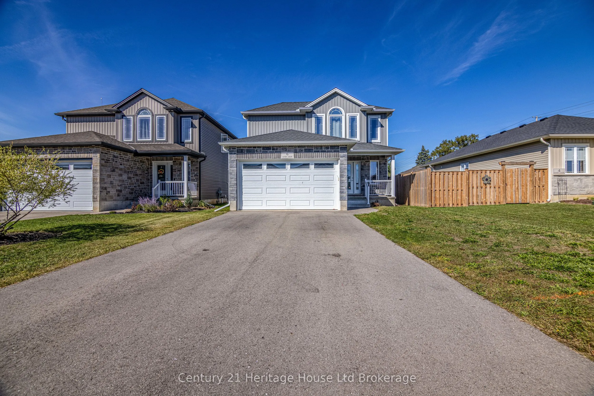 6 Sandy Court
