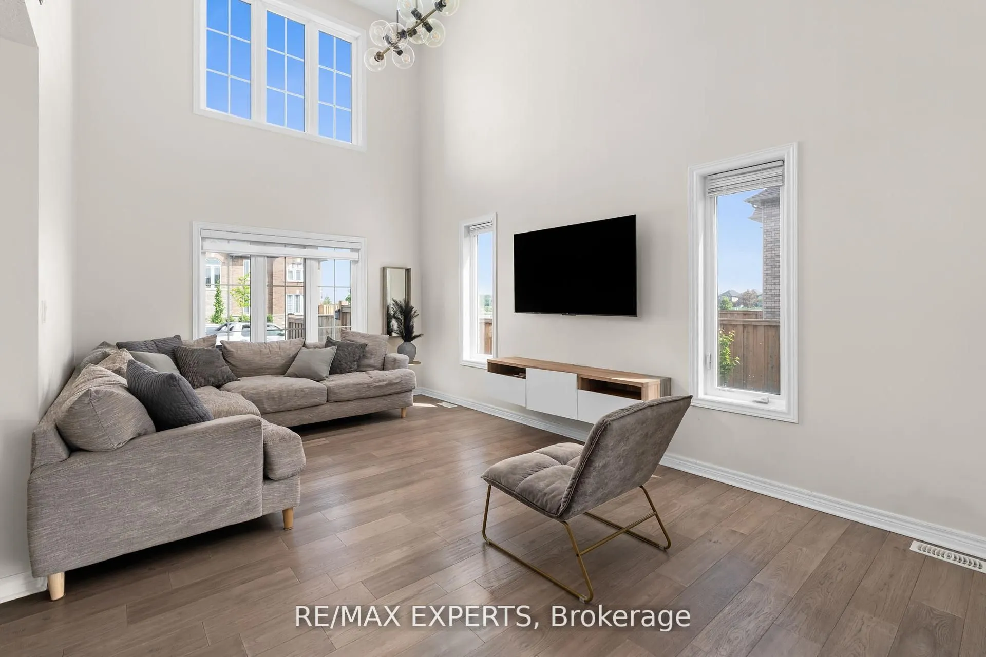 316 Dalgleish Trail