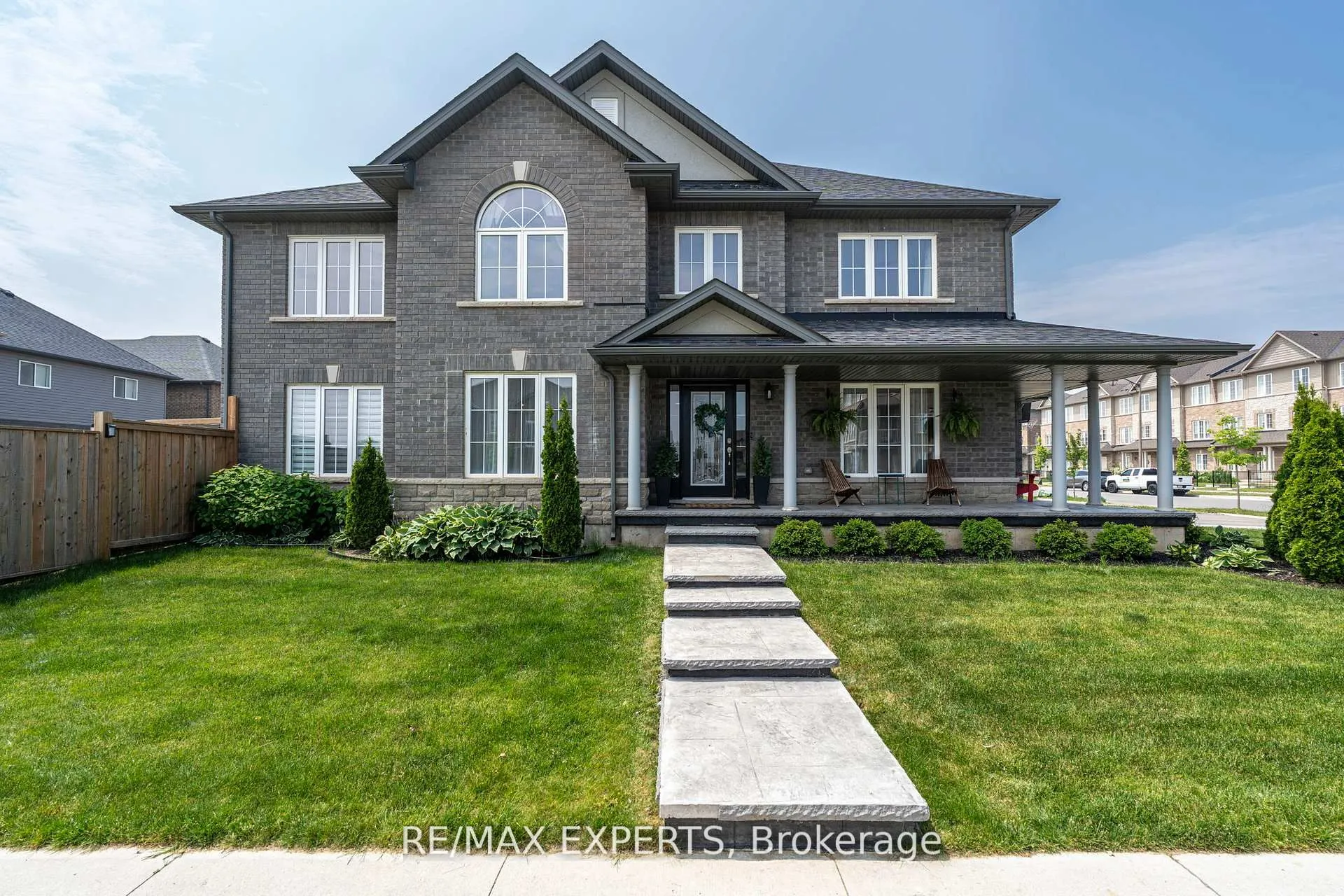 316 Dalgleish Trail