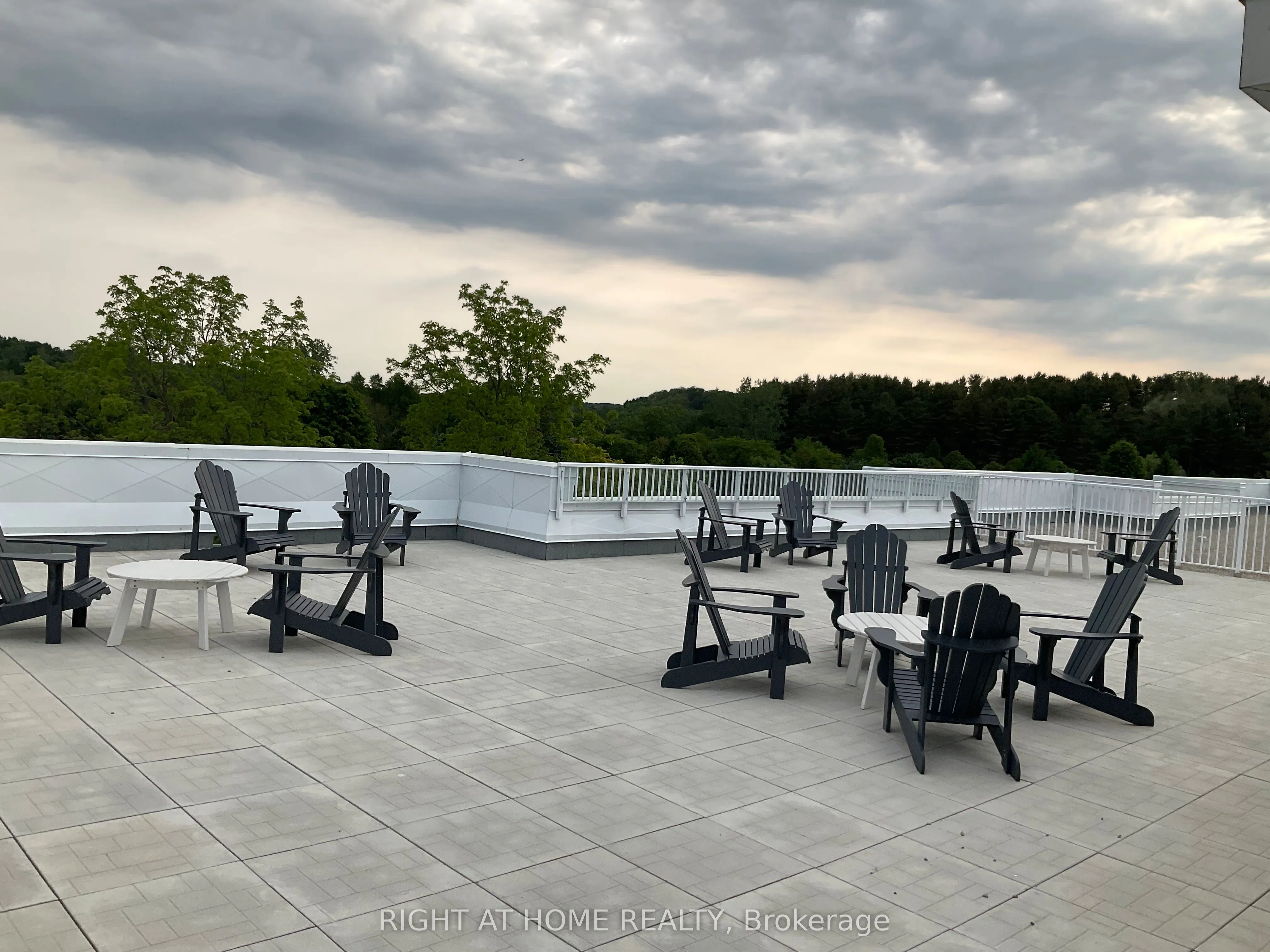 100 The promenade Road, #211