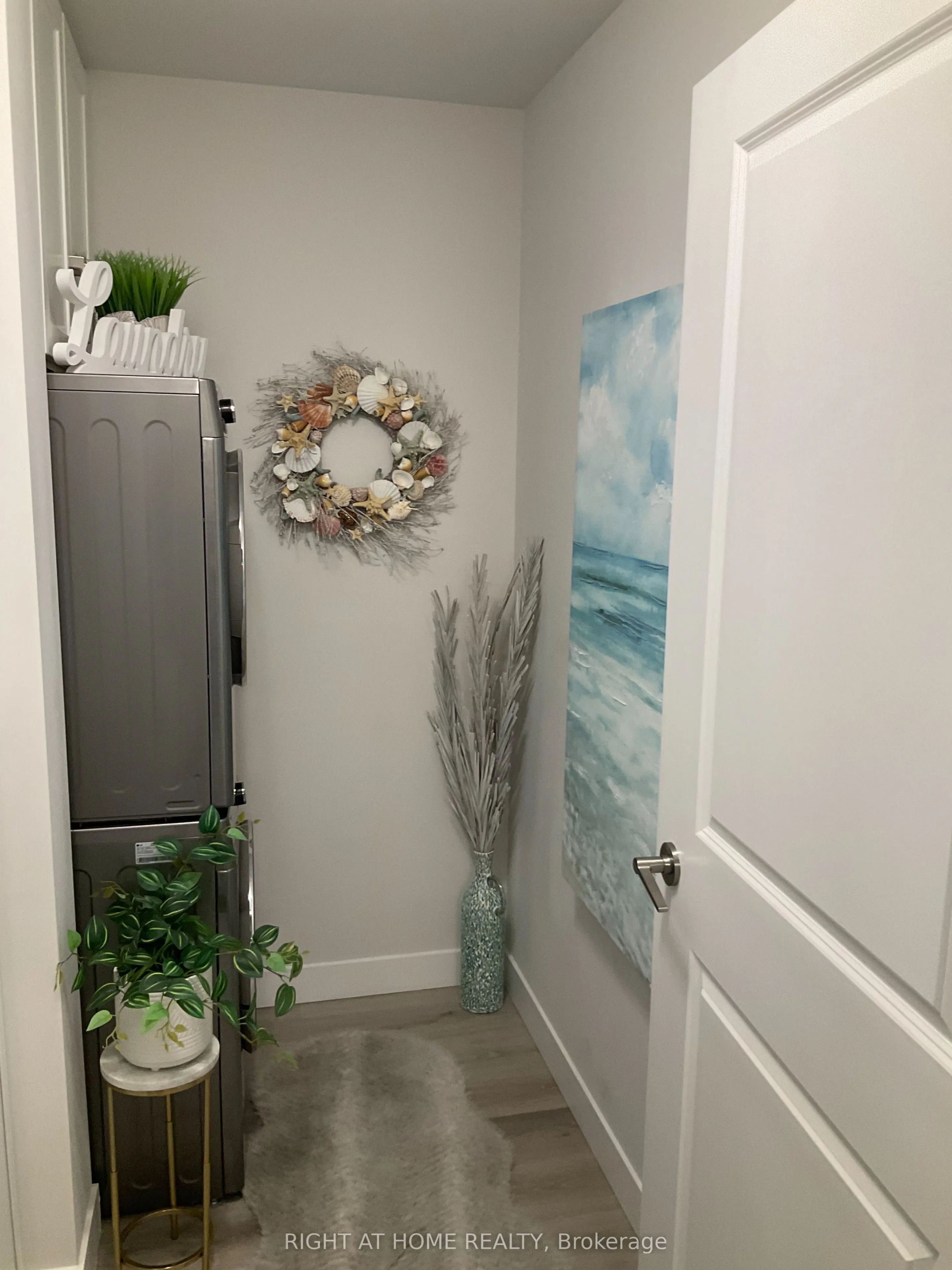 100 The promenade Road, #211