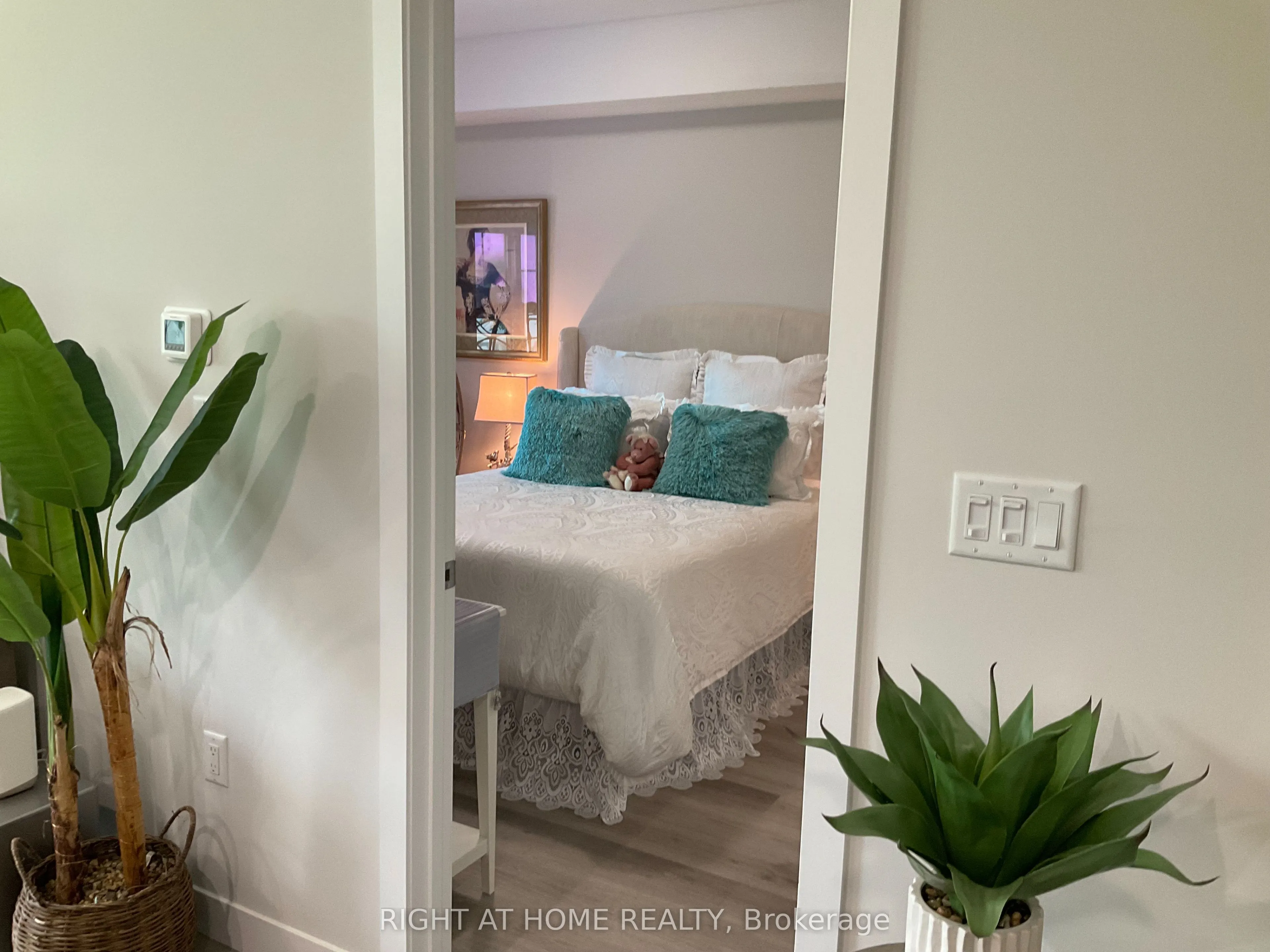 100 The promenade Road, #211