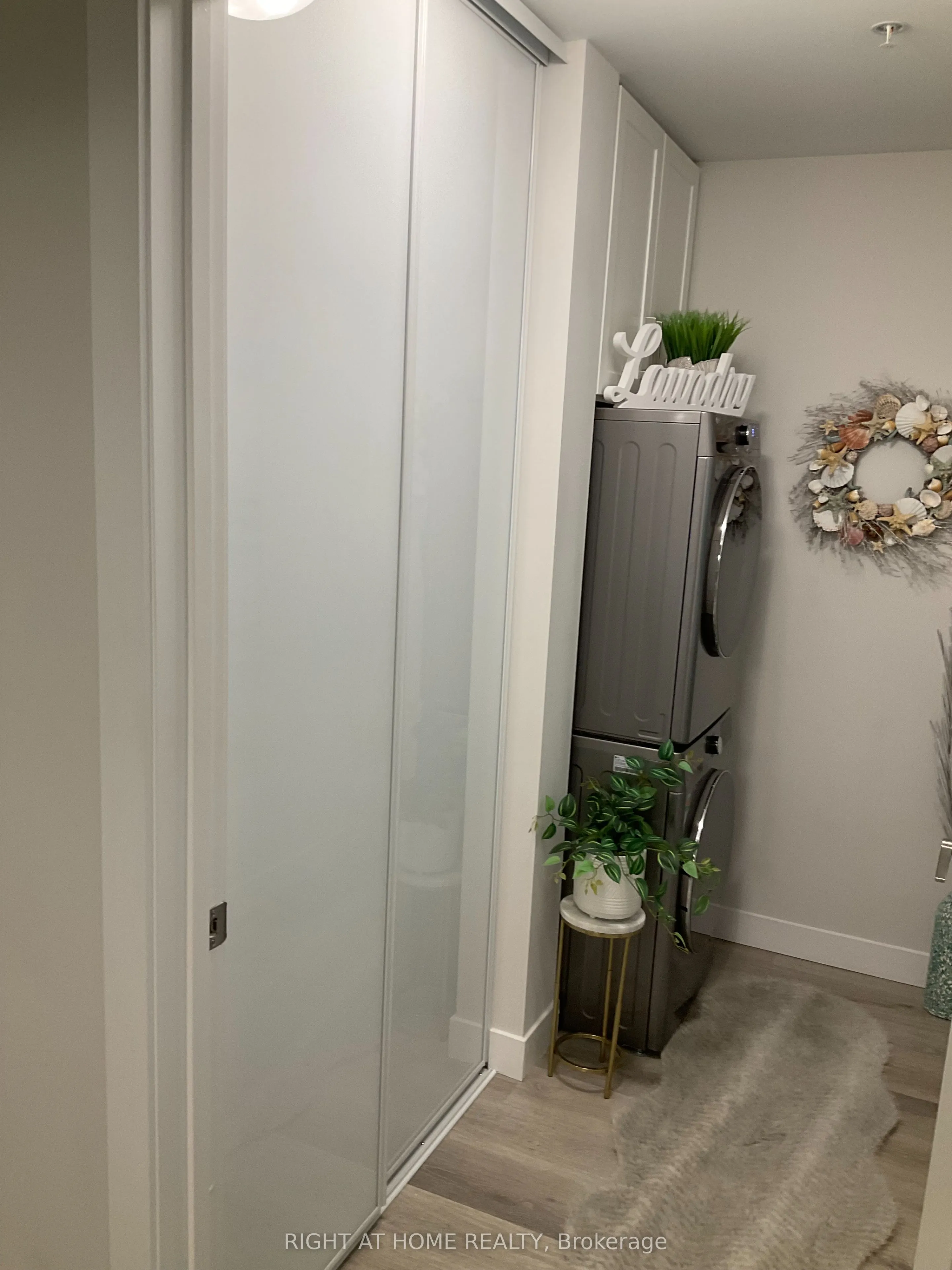 100 The promenade Road, #211
