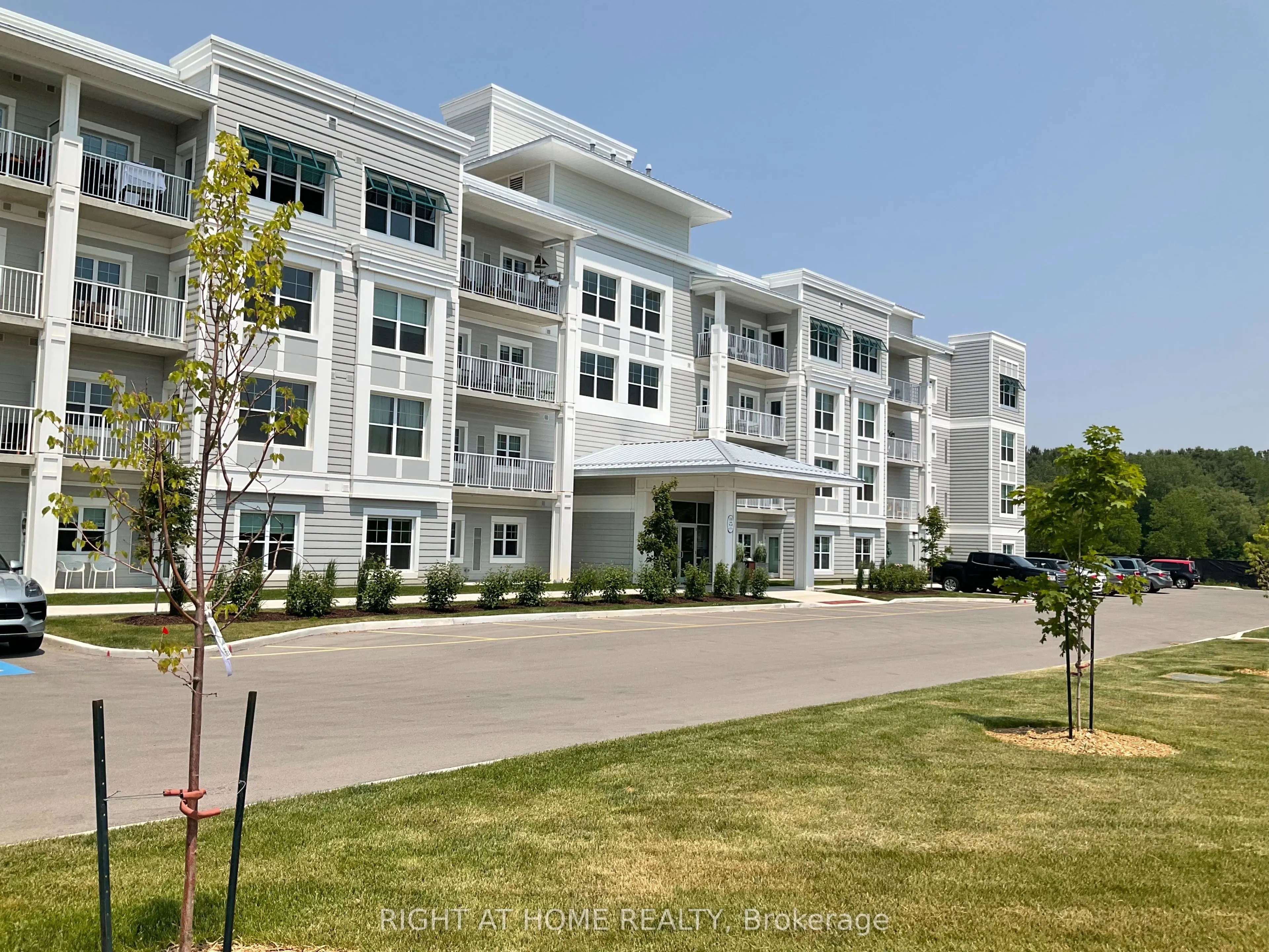 100 The promenade Road, #211