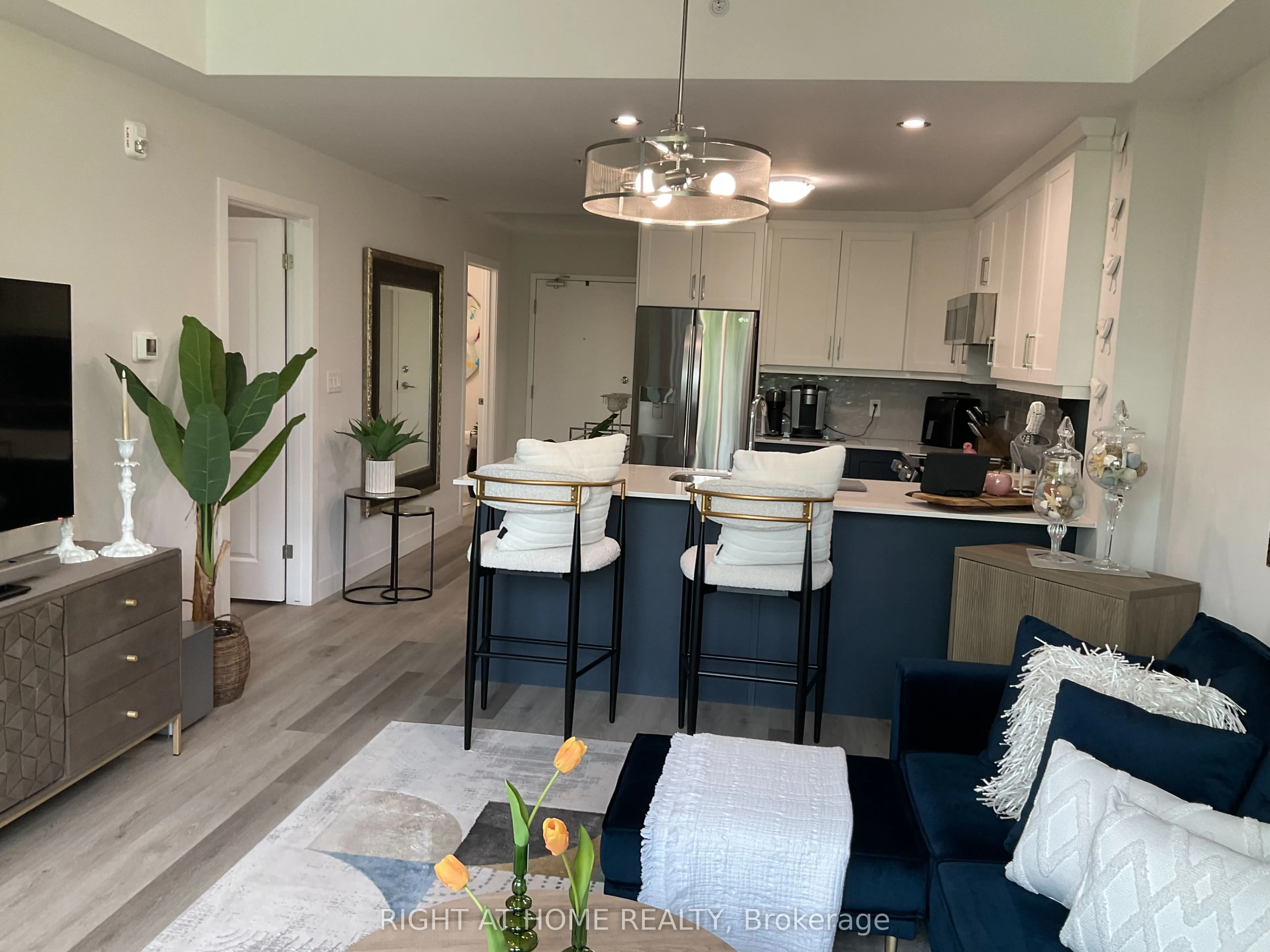 100 The promenade Road, #211