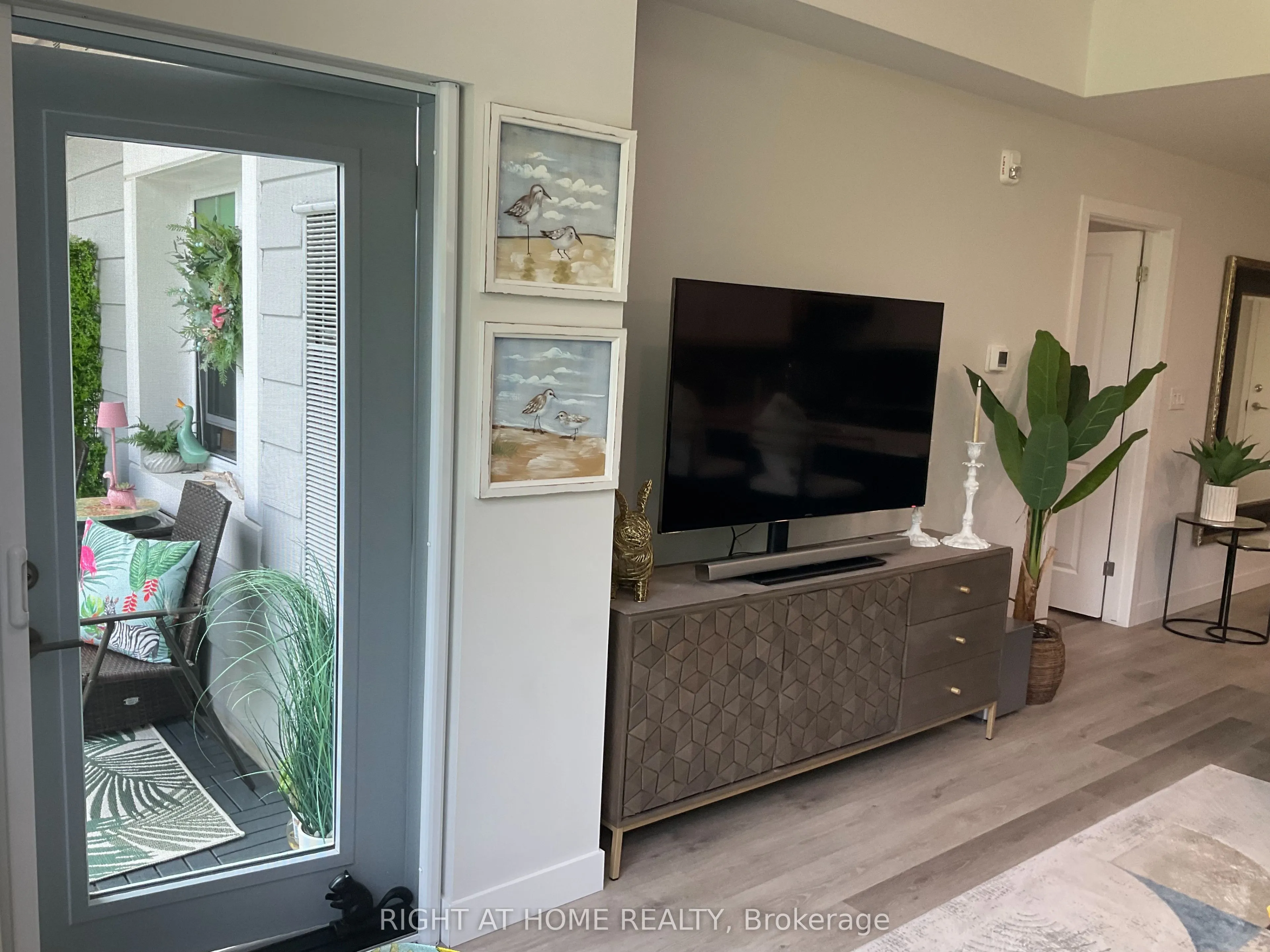 100 The promenade Road, #211
