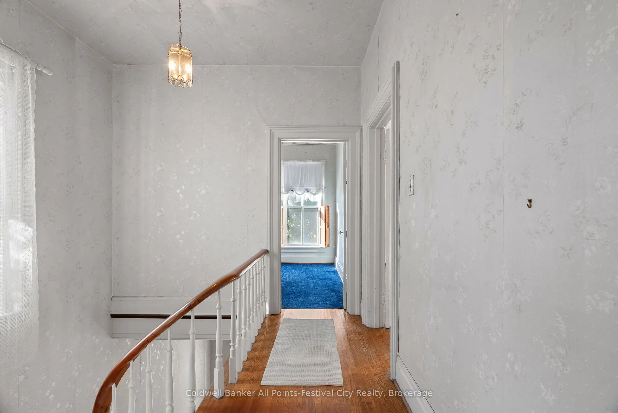 55 Nelson Street E