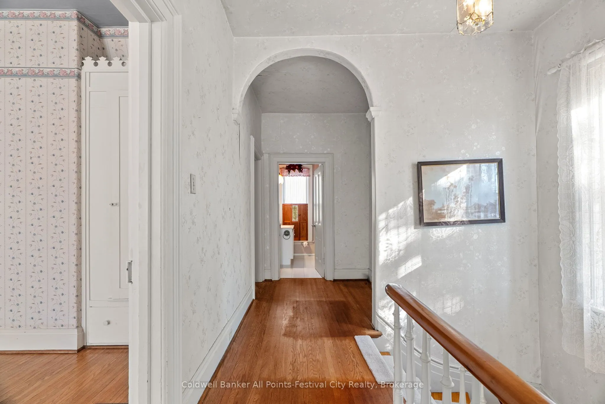 55 Nelson Street E